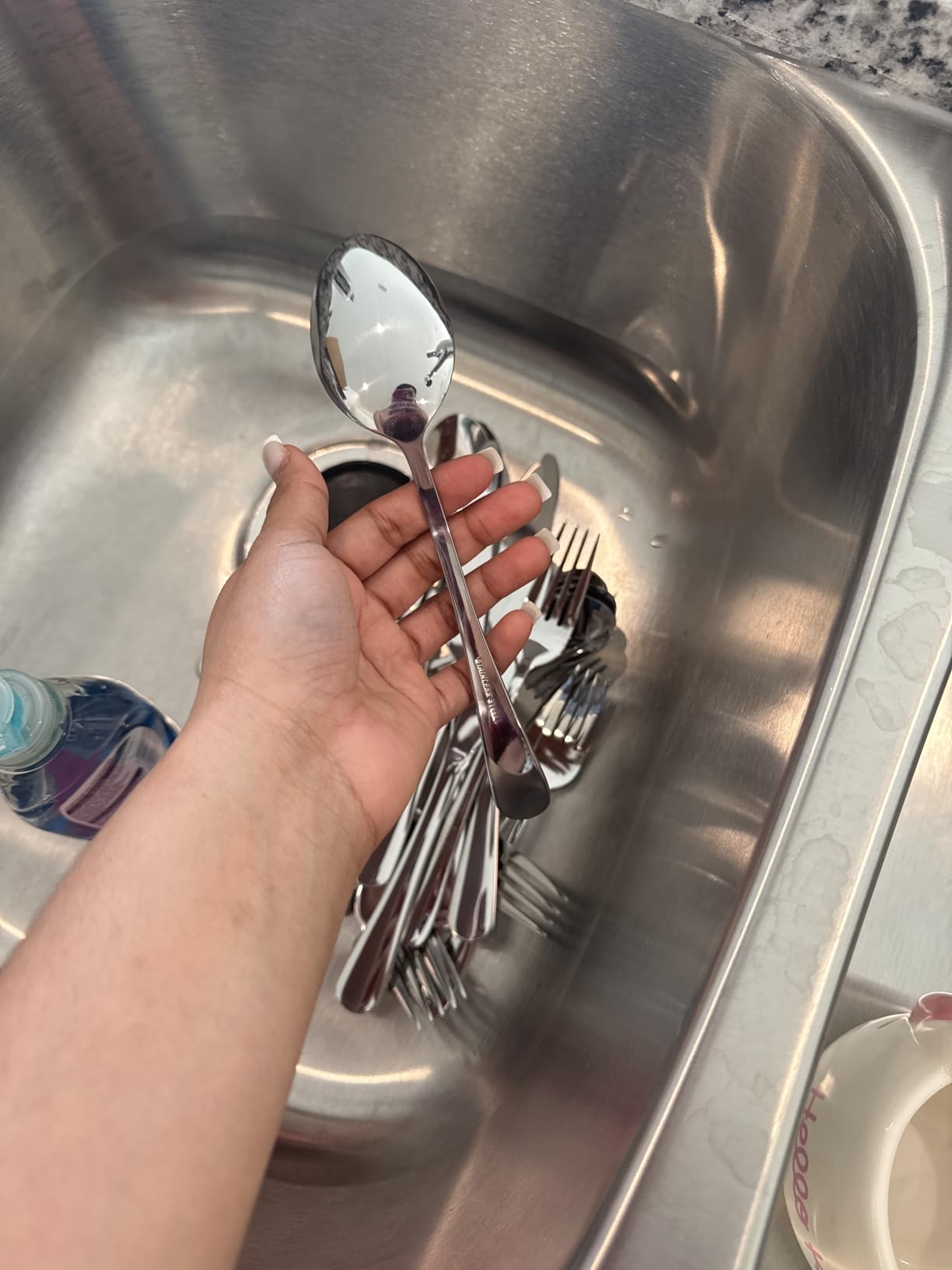 Briout Rose Gold Silverware Set, 20 Piece Cutlery Set, Stainless Steel Flatware Set Service for 4 Include Spoons Forks Knives Tableware Utensil Set for Kitchen Home Restaurant, Shiny Rose Gold Polish customer photo 1