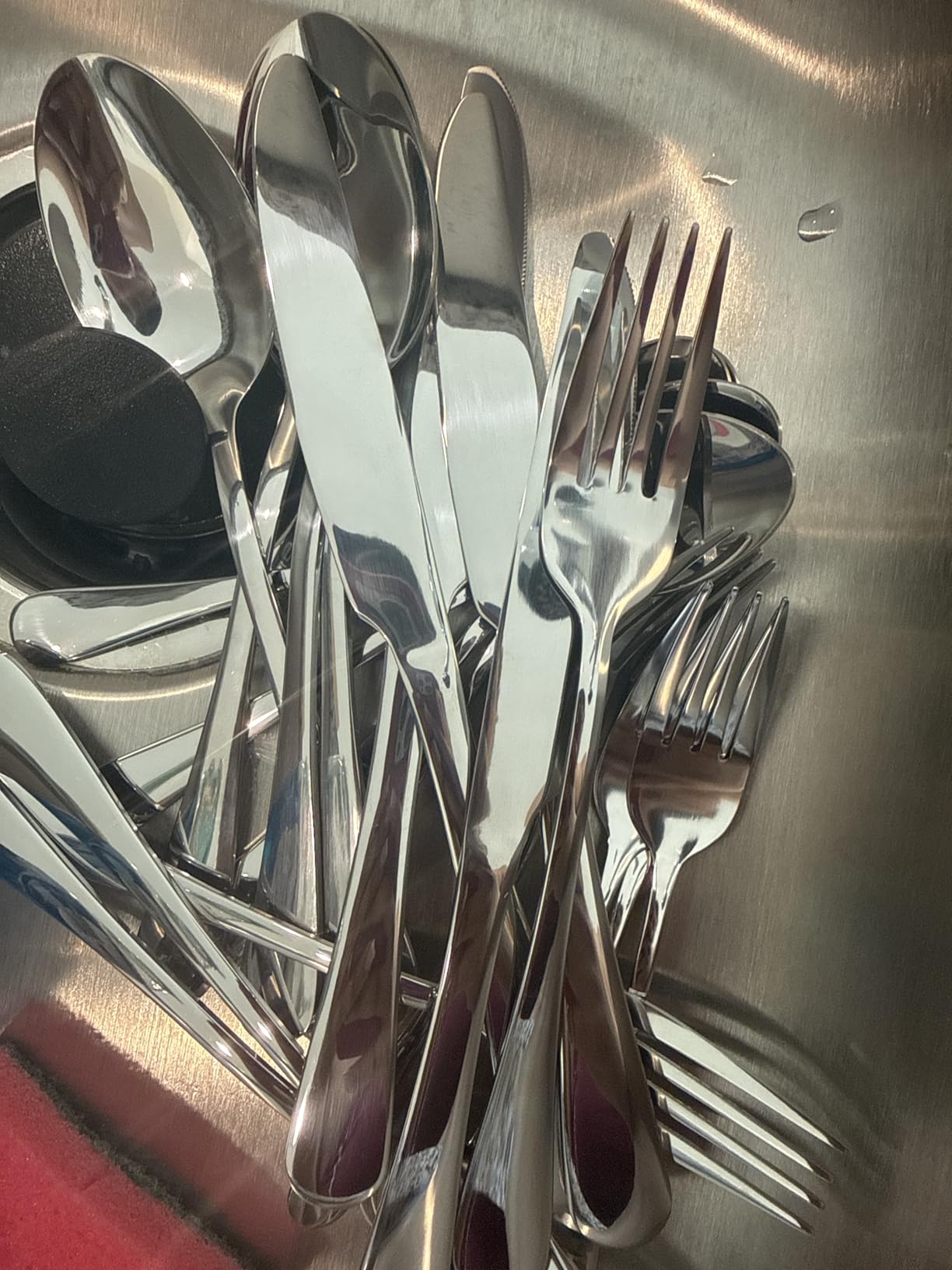 Briout Rose Gold Silverware Set, 20 Piece Cutlery Set, Stainless Steel Flatware Set Service for 4 Include Spoons Forks Knives Tableware Utensil Set for Kitchen Home Restaurant, Shiny Rose Gold Polish customer photo 2