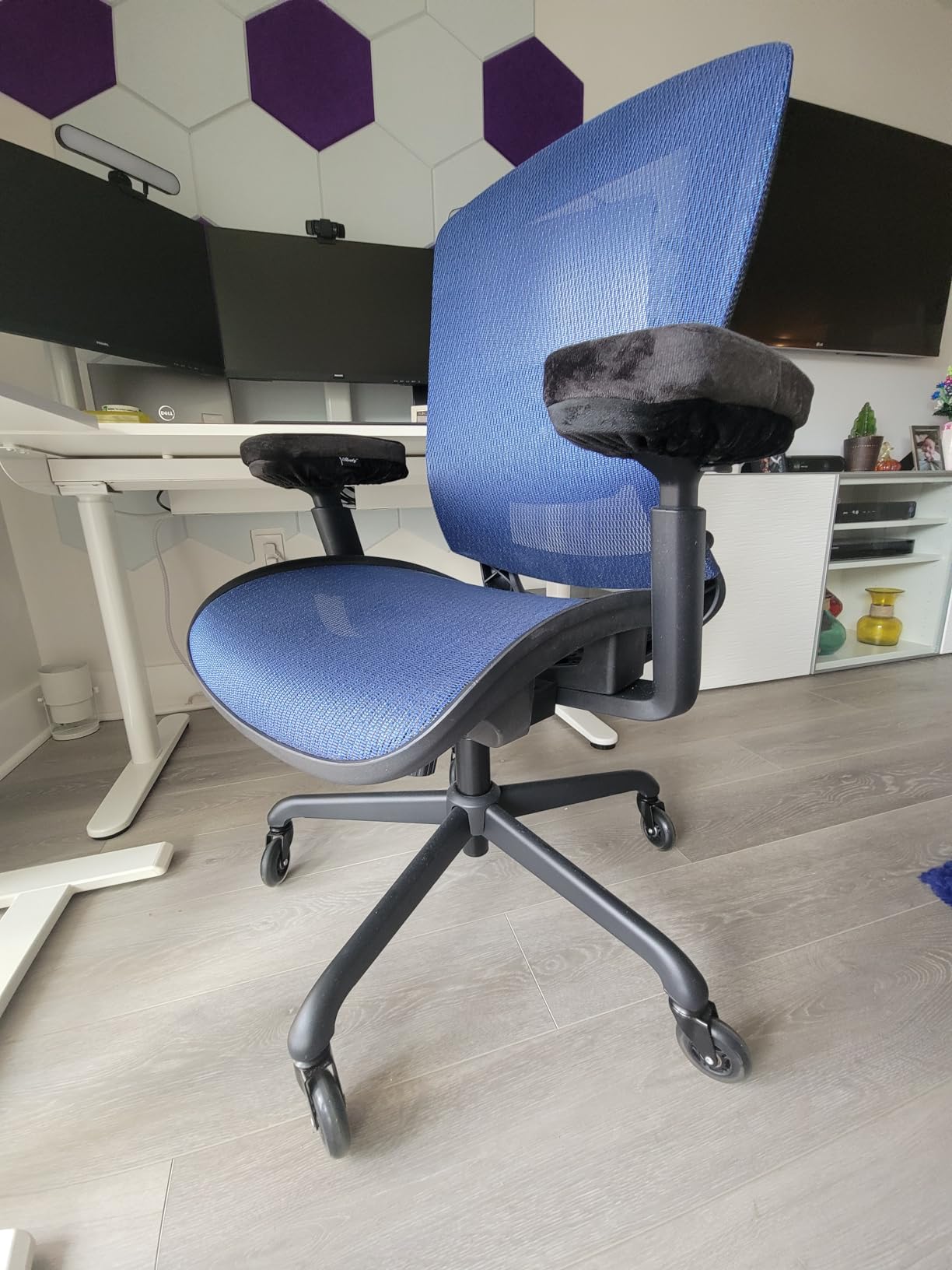 ELABEST Mesh Office Chair,Ergonomic Computer Desk Chair,Sturdy Task Chair- Adjustable Lumbar Support & Armrests,Tilt Function,Comfort Wide Seat,Swivel Home Office Chair (Black) customer photo 2