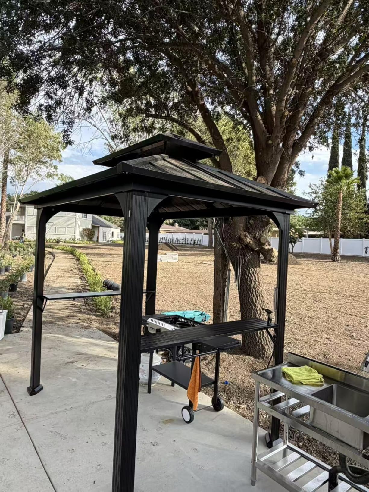 Modern Shade 6' X 8' Grill Gazebo, Aluminum Hardtop BBQ Gazebos with Shelves and Ceiling Hook, Outdoor Grill Gazebo with Galvanized Steel Roof, Extra-Wide Column Design, Grill Canopy for Patio, Black customer photo 2