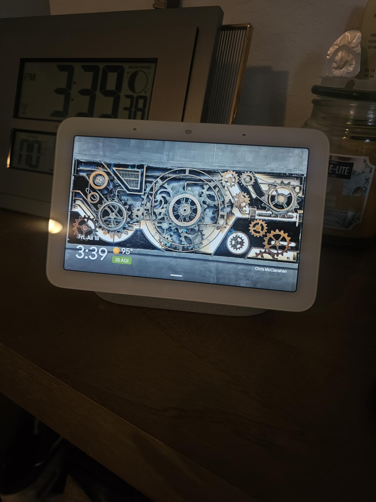 Google Nest Hub 7 inch Smart Display with Google Assistant (2nd Gen) - Chalk customer photo 2