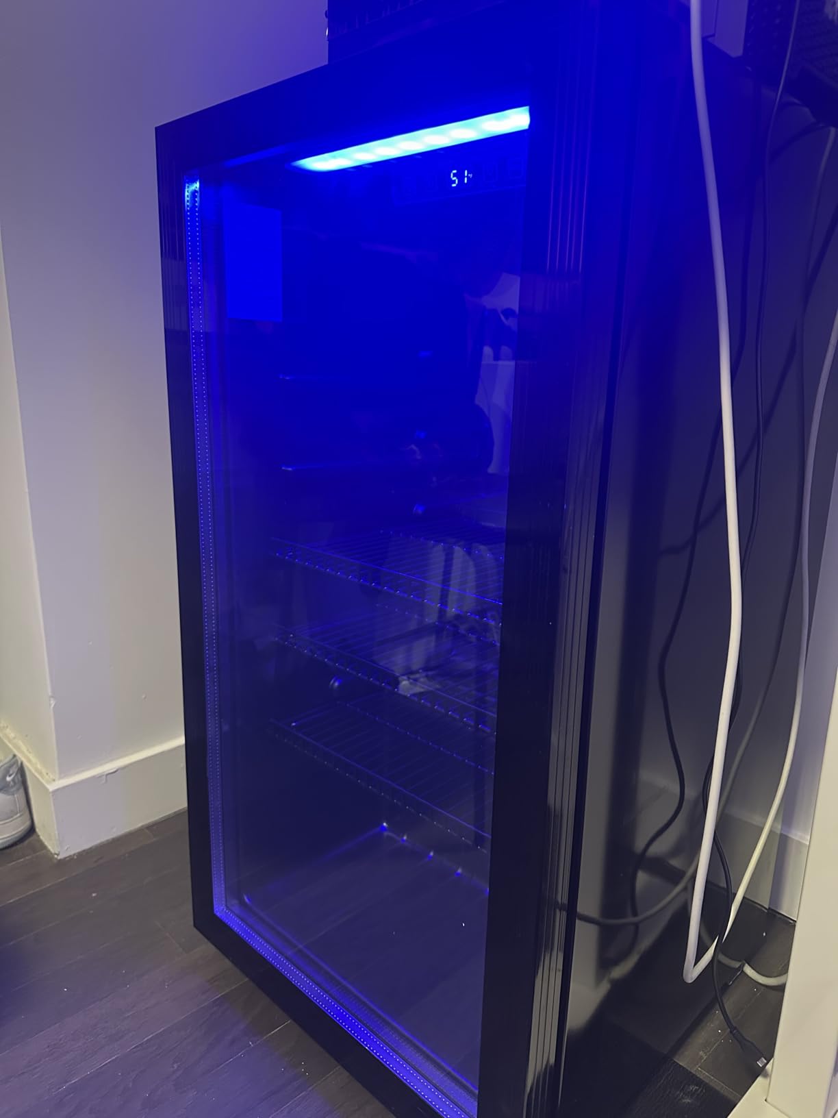 Manastin Beverage Refrigerator Cooler-130 Cans Freestanding Mini Fridge Cooler with Glass Door, Adjustable Shelves & Digital Temperature Display for Soda, Wine or Beer (Black, 3.2 Cu.Ft) customer photo 1