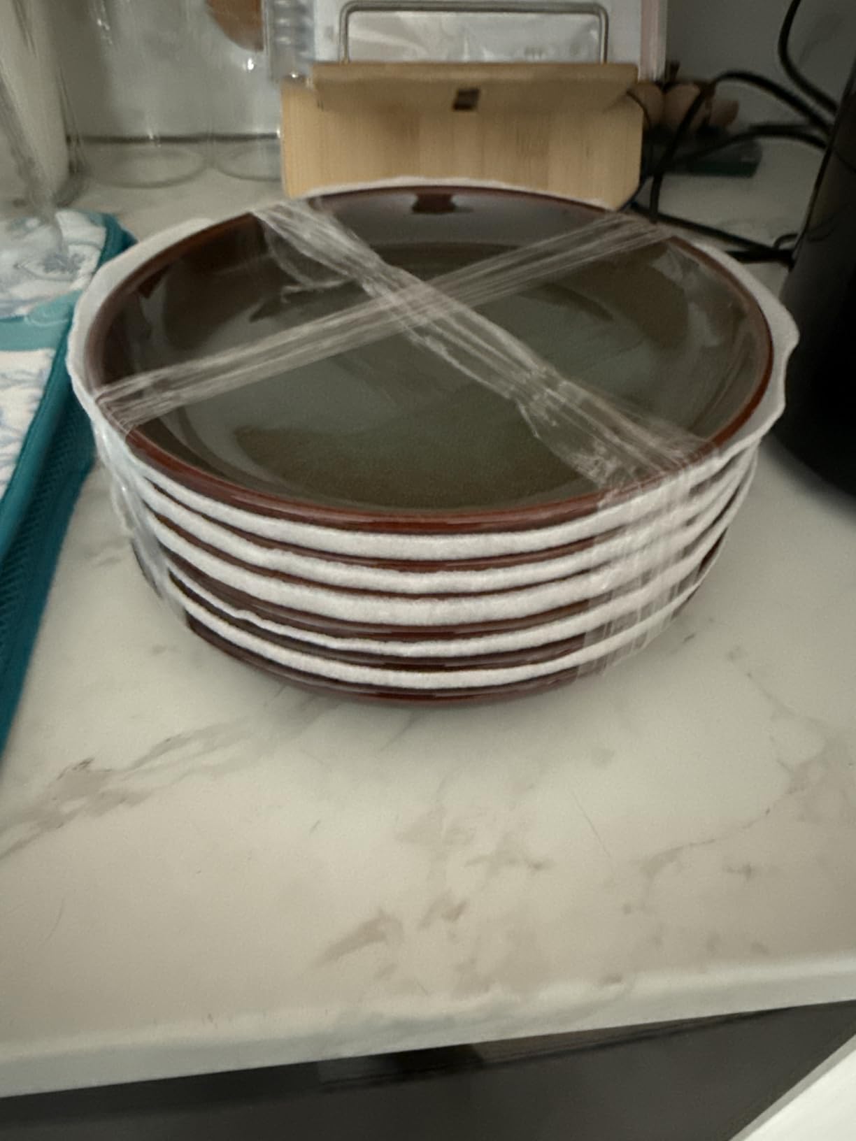 Stoneware Dinnerware Sets Service for 4, 12 pcs Reactive Glaze Plates and Bowls Sets, Handmade Ceramic Dish Set, Highly Chip and Crack Resistant Modern Plate Set, Brown Green customer photo 2