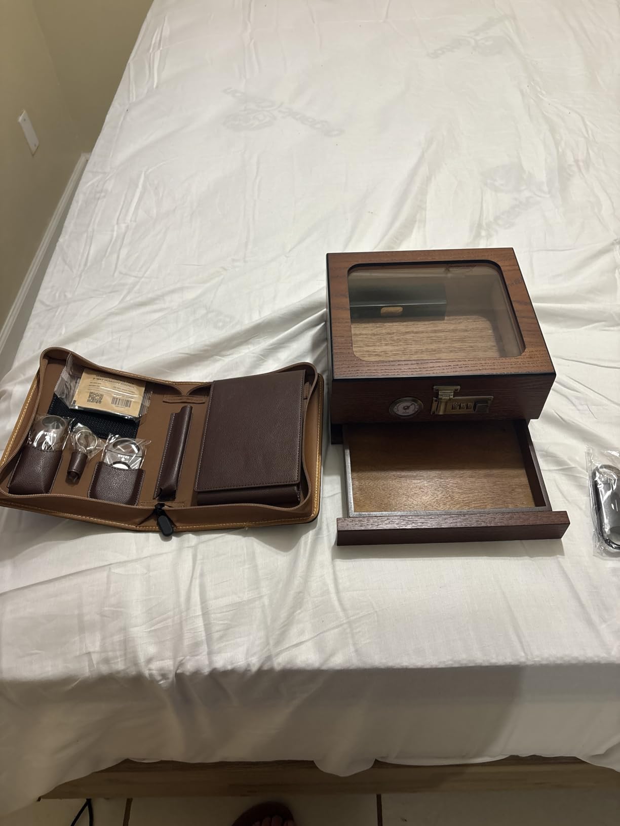 Cigar Humidor, Cedar Wood Humidor Cigar Box, Glass Top Desktop Humidor with Front Hygrometer, Humidifier, Divider, Accessories Drawer and Combination Lock, Cigar Gifts for Men (Brown) customer photo 1
