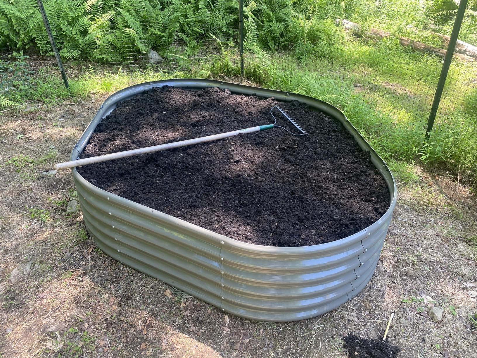 A ANLEOLIFE 8x4x2ft Galvanized Raised Garden Bed Kit, Oval Metal Deep Root Planters customer photo 2