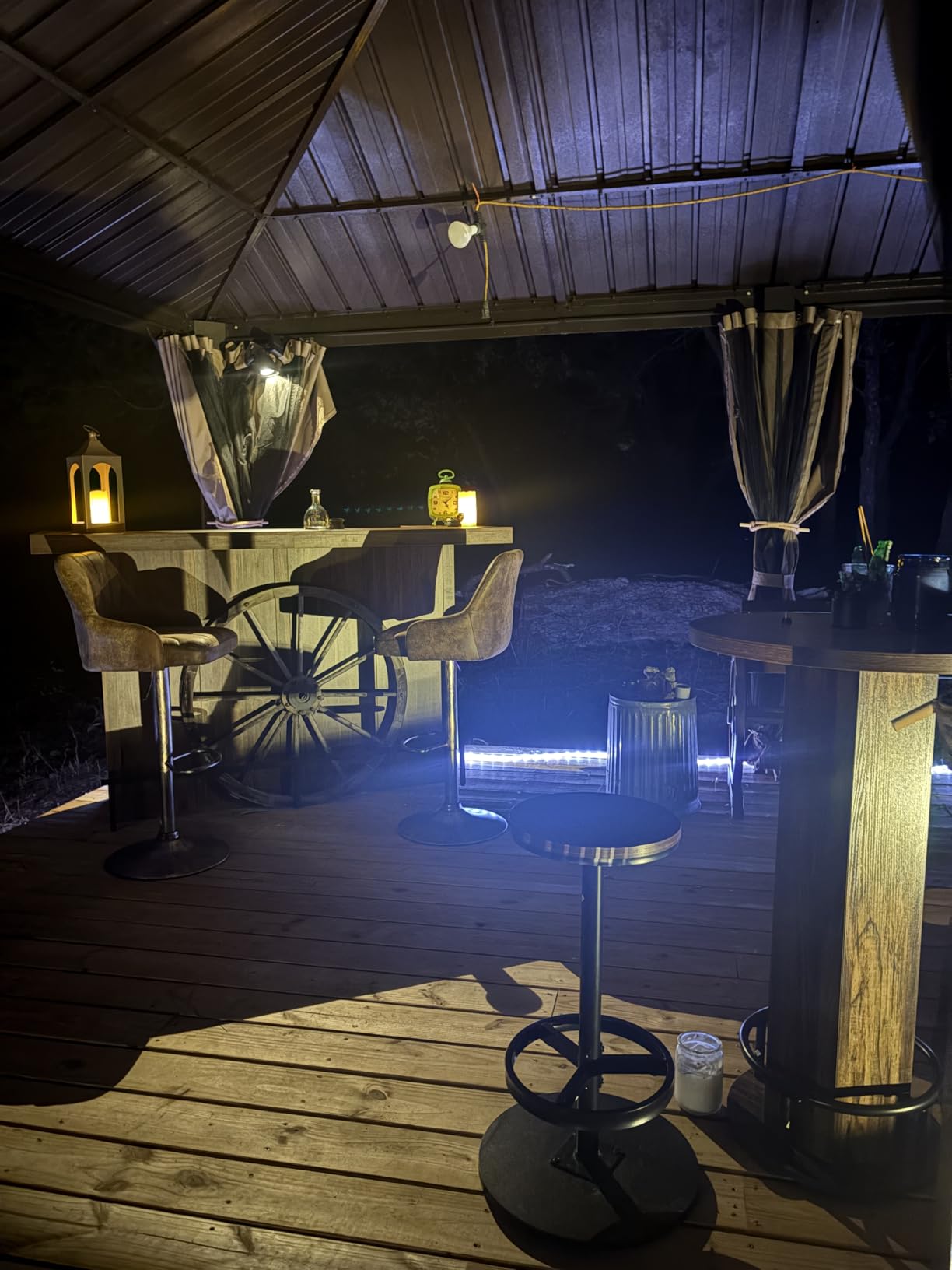 VECELO Bar Stools Set of 2, Adjustable Counter Height Barstools with Back and Arm, Swivel Bar Chair Stools for Kitchen Counter Island Cafe Dining Room, Industrial Style, Brown customer photo 2