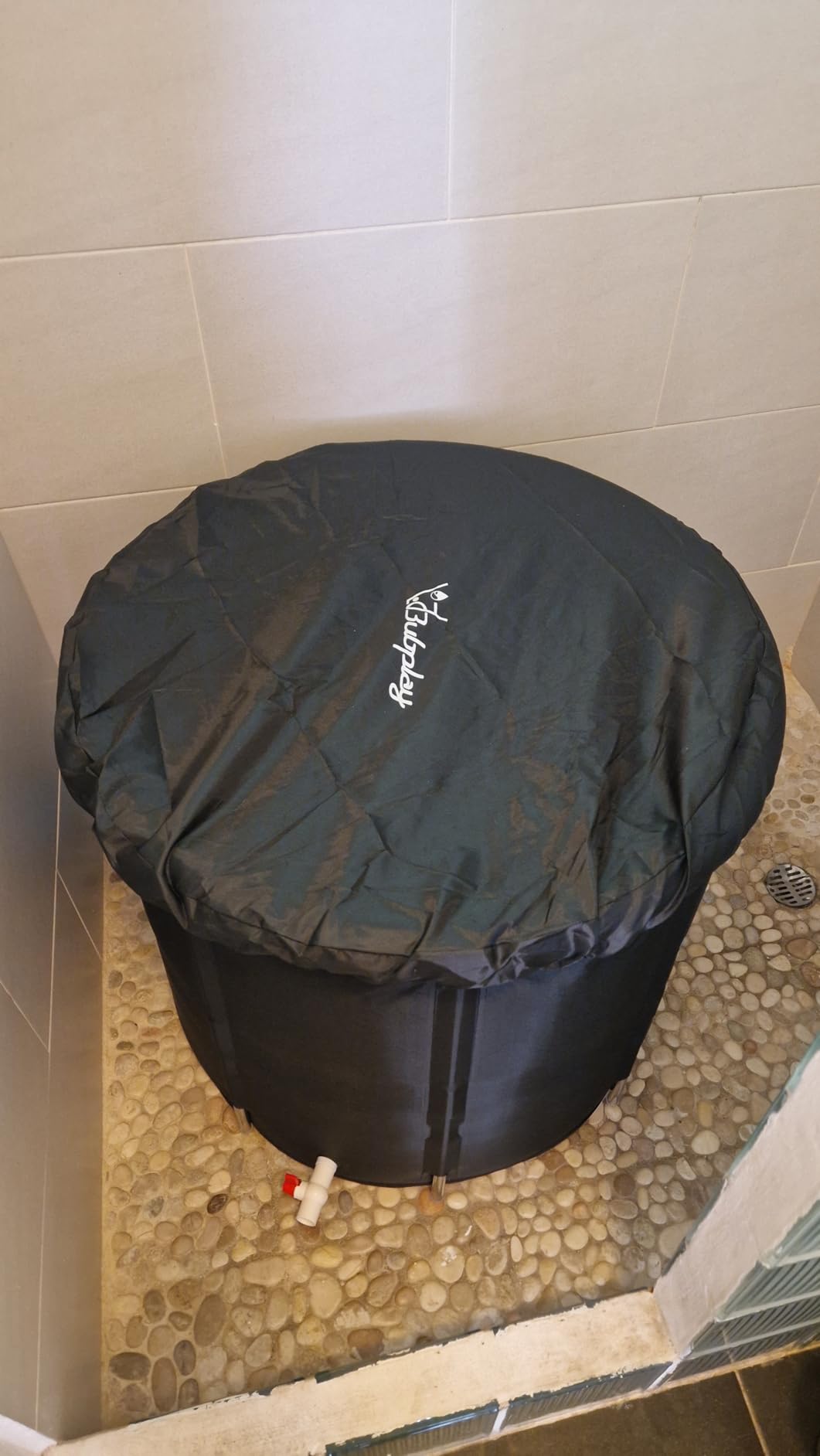 Ice Bath Cold Plunge Tub with Cover for Indoor Outdoor for Recovery, Cold Water Therapy, Athletes & Adults - 105 Gallons, Black, XL customer photo 2