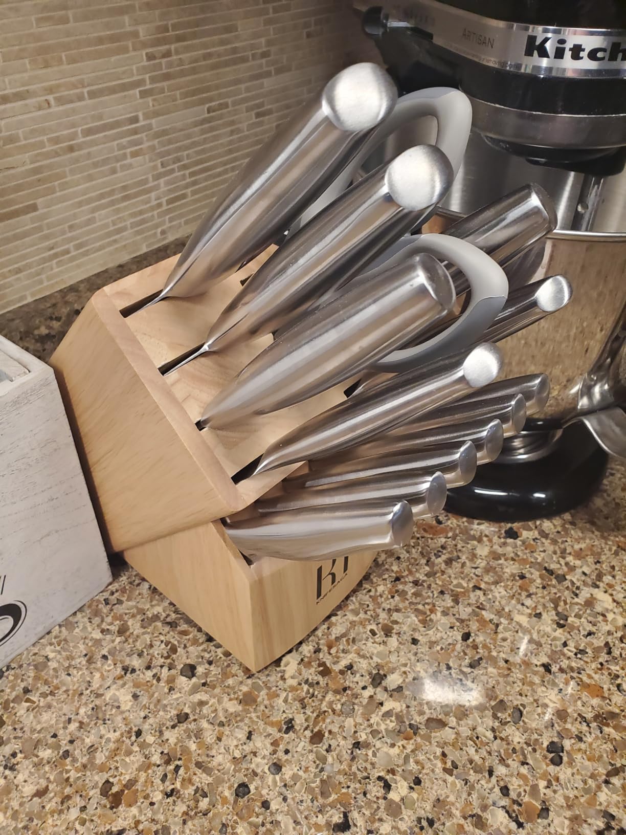 Kitchen Knife Set 14 Piece Premium Japanese High Carbon Stainless Steel Knife Block Sets with Built-in Sharpener, Razor Sharp Knives Set for Kitchen, Quality Acacia Wood Block Knife Set customer photo 1