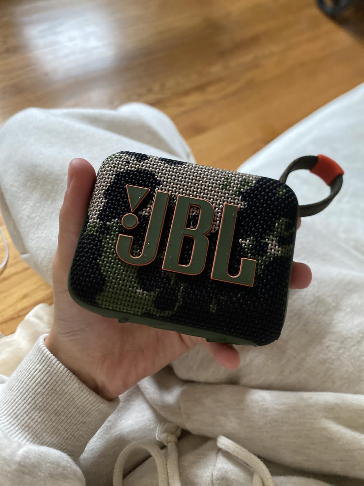 JBL Go 4 - Ultra-Portable, Waterproof and Dustproof Bluetooth Speaker, Big JBL Pro Sound with Punchy bass, 7-Hour Built-in Battery, Made in Part with Recycled Materials (Black) customer photo 1