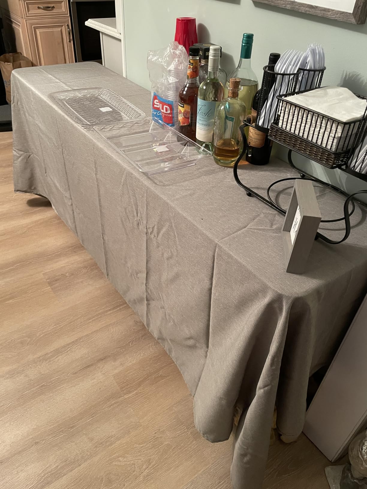 VINGLI 6 FT Narrow Folding Table,Premium Quality HDPE Material and Sturdy Metal Frame, Perfect for Buffet, Seminar, Party, Training, Home Work, White customer photo 2