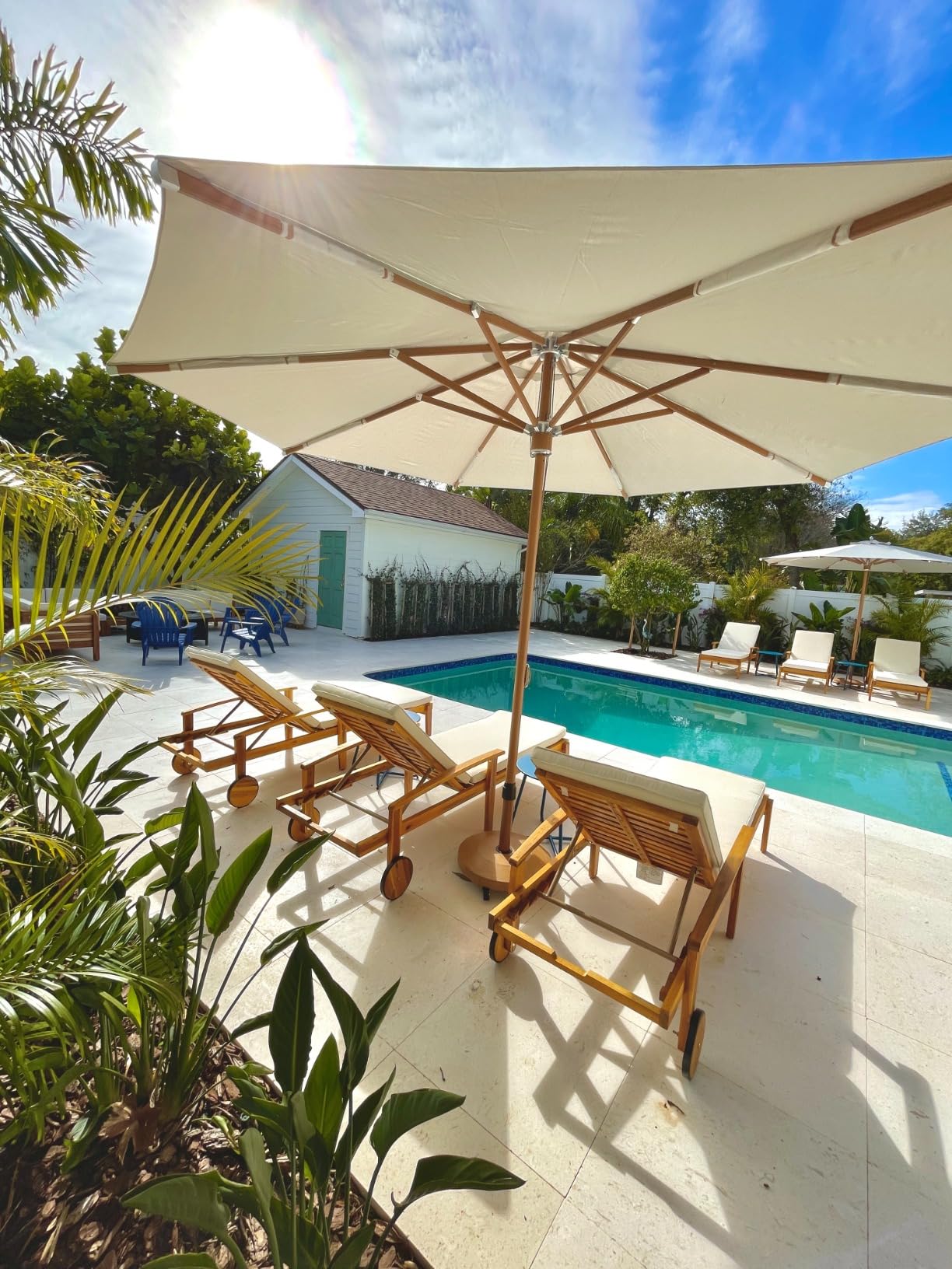 Grand patio 11 FT 10-Year-Non-Fading Patio Umbrella, Outdoor Umbrella with 8 Faux-Wood Grain Aluminum Ribs, Market Umbrella with Pulley Lift, Ventilation, Waterproof customer photo 1