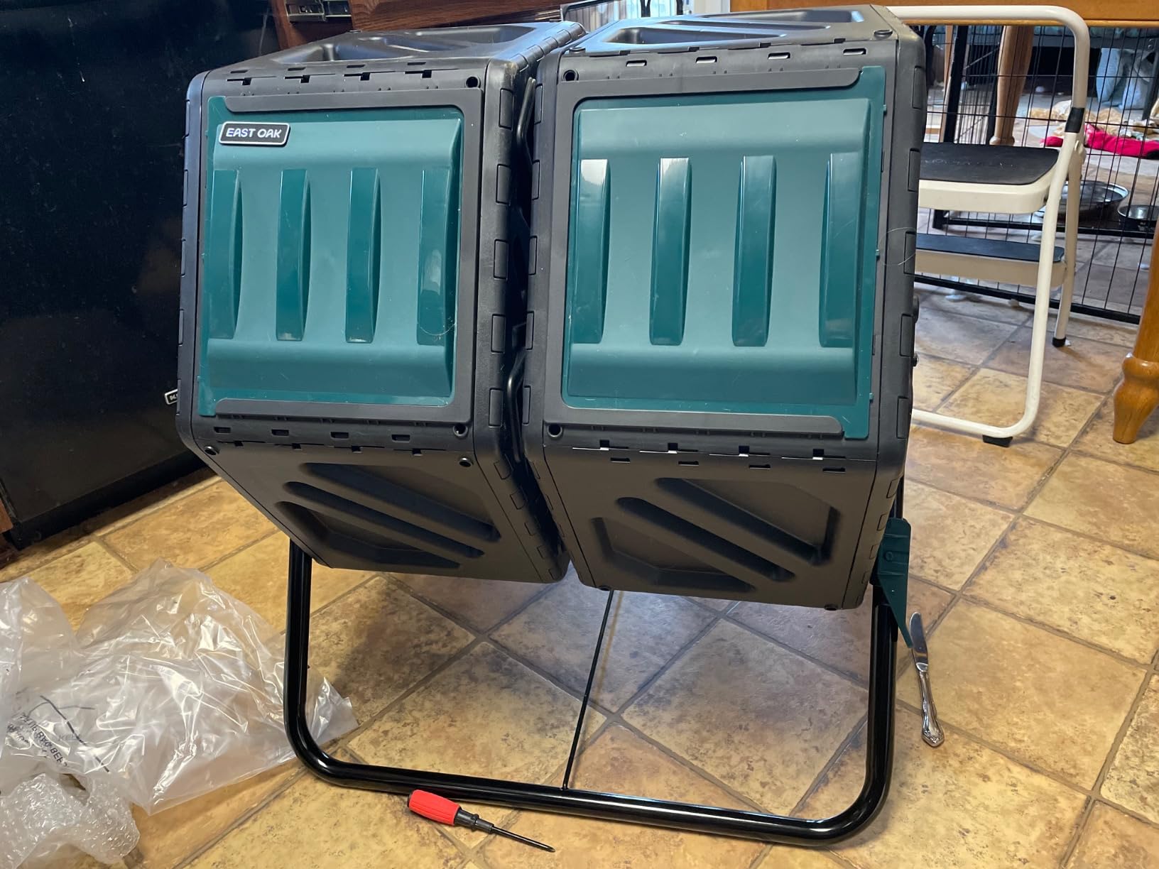 East Oak Compost Tumbler Outdoor, 43-Gal Dual Chamber Compost Bin with 2 Sliding Door and Aeration System, Tumbling Rotating Composter Bin for Kitchen, Garden, Yard customer photo 2