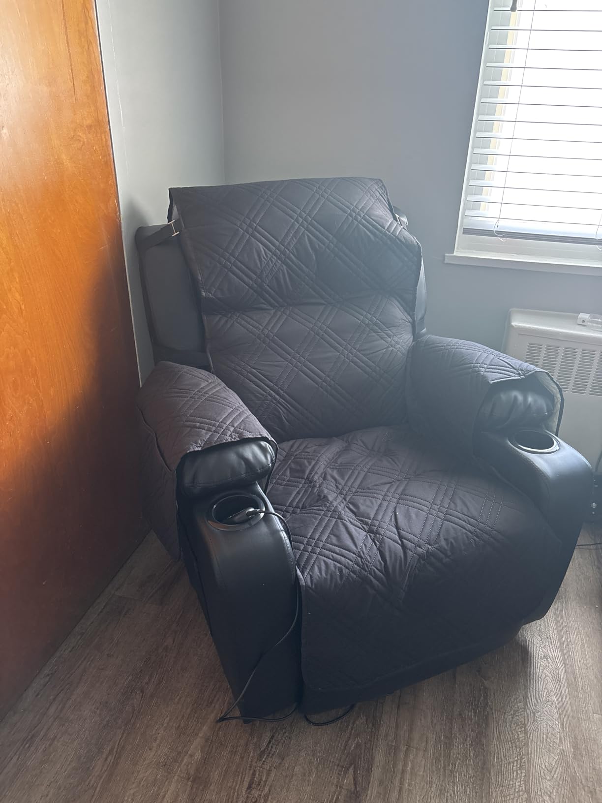 FLEXISPOT XL31 Power Lift Recliner Chair for Elderly, Electric Lift Chair with Massage & Heat, PU Leather Reclining Sofa w/Cup Holders, Side Pockets for Living Room Bedroom(Medium Size,Black) customer photo 2