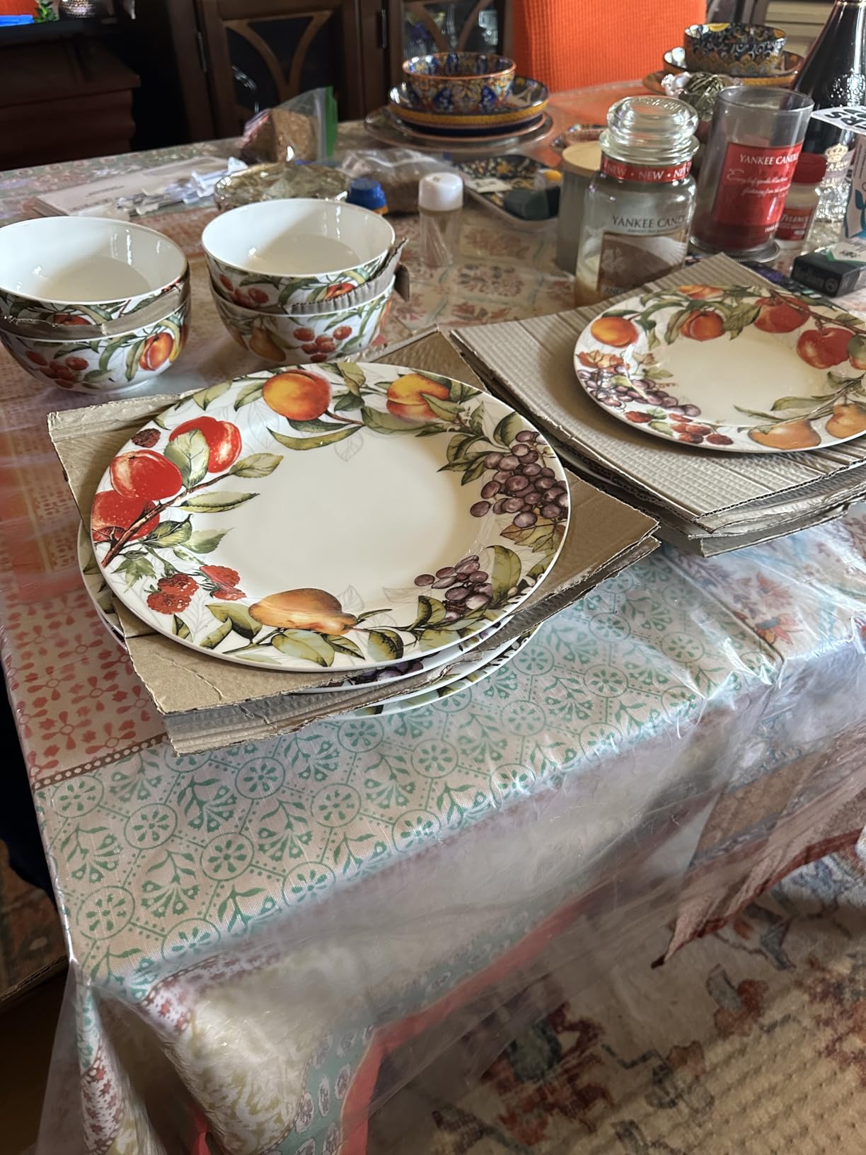 Mikasa Quinn Lightweight Bone China 12 Piece Dinnerware Plate Bowl Set, Service for 4 customer photo 1