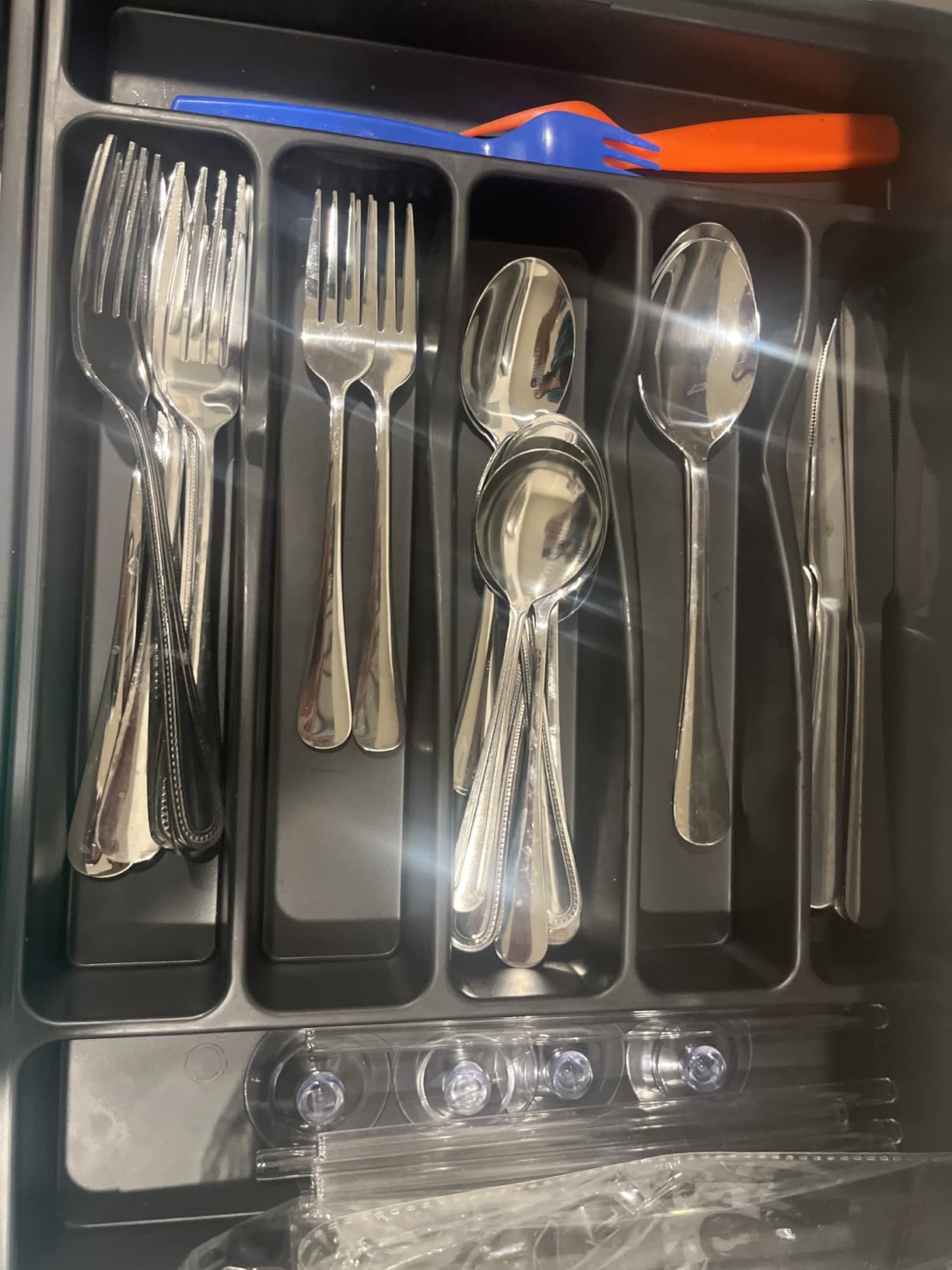 40 Pcs Rose Gold Silverware Set Service for 8, Premium Stainless Steel Flatware Set, Cutlery Utensil Set, Durable Home Kitchen Eating Tableware Set, Include Fork Knife Spoon Set, Dishwasher Safe customer photo 2