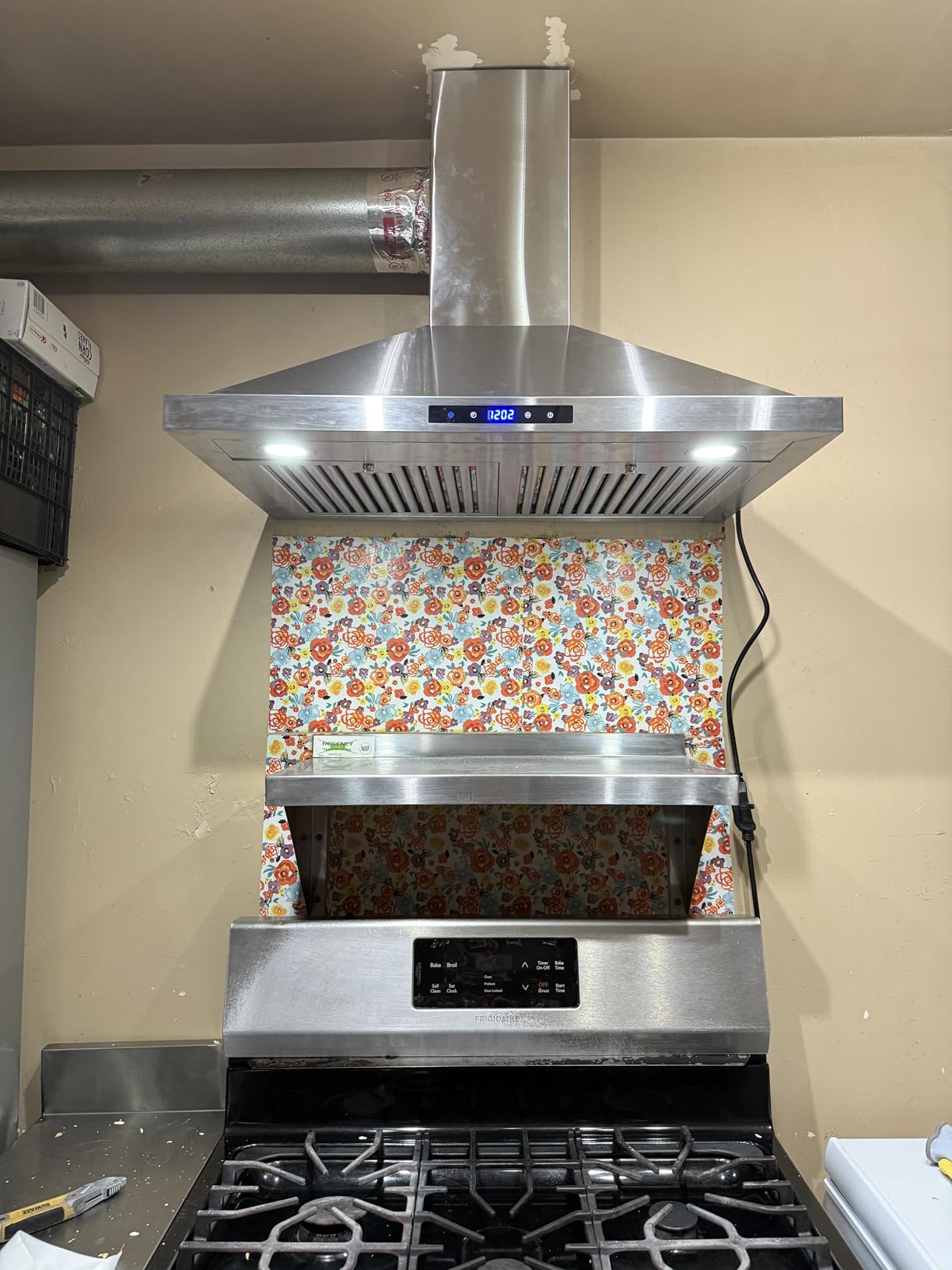 Range Hood 30 inch, Wall Mount Range Hood Ducted/Ductless, Kitchen Hood in Stainless Steel, Vent Hood with Baffle Filters, 3 Speed Fan, Push Button Control, Energy-Saving LED Light customer photo 1