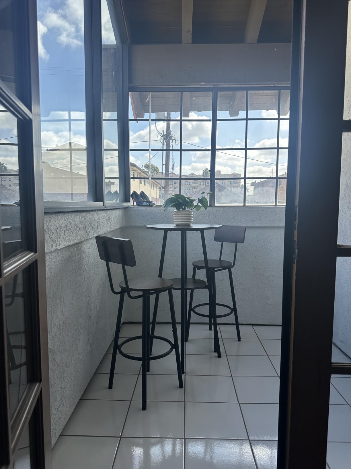 HOOBRO 3 Pieces Round Bar Height Table and Chairs Set, Round Dining Table Set, Pub Table and Chairs for Small Space, 2 Tier Kitchen Table and Bar Stools with Back, Rustic Brown BF35BT01 customer photo 2