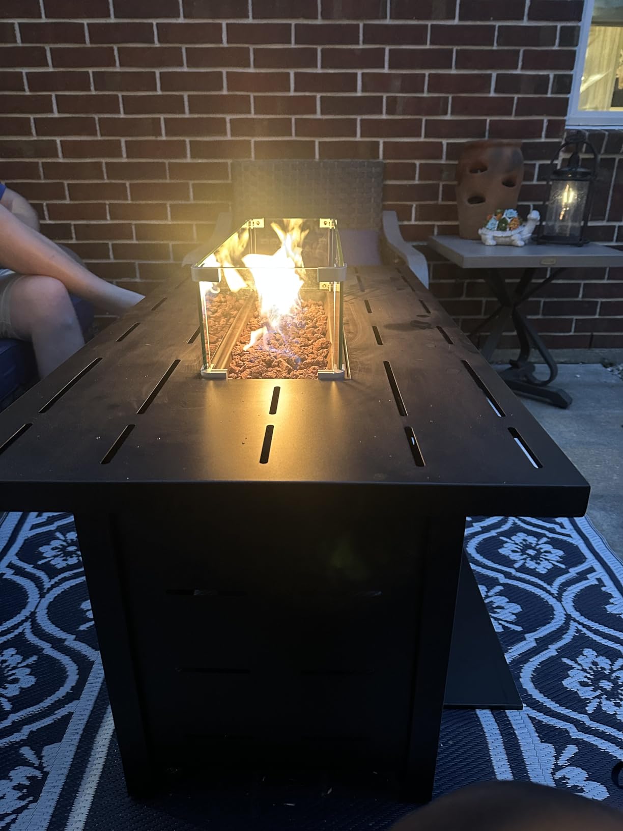 Walsunny 43 inch Outdoor Propane Fire Pit 50,000 BTU Gas Fire Pit Table with Lid, Waterproof Cover, Rectangle Gas Firepit Table for Garden/Patio, CSA Certification customer photo 2
