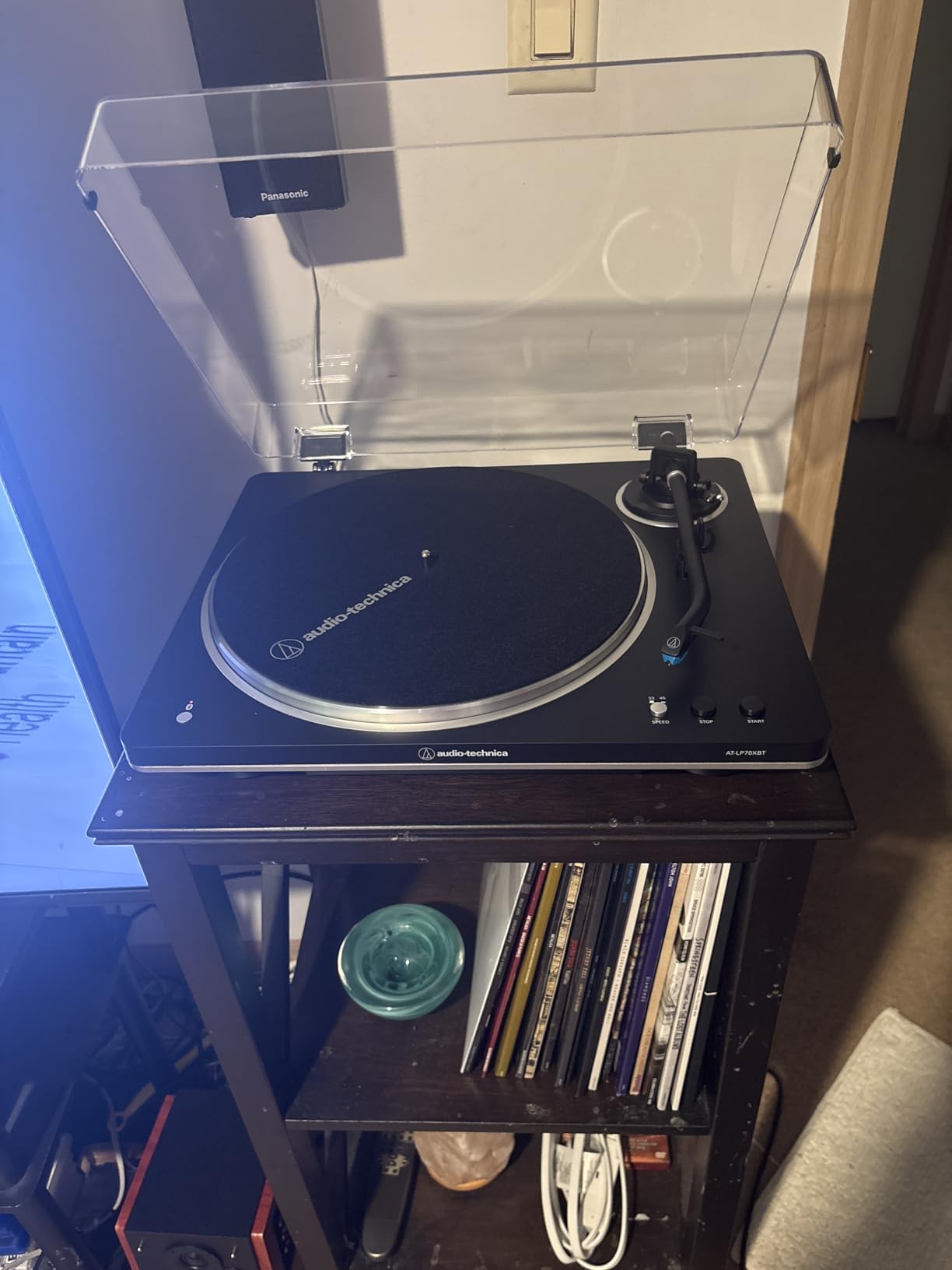 Audio-Technica AT-LP70XBT Wireless Turntable (Black/Bronze), Fully automatic belt-drive turntable with Bluetooth and AT-VM95C cartridge customer photo 1
