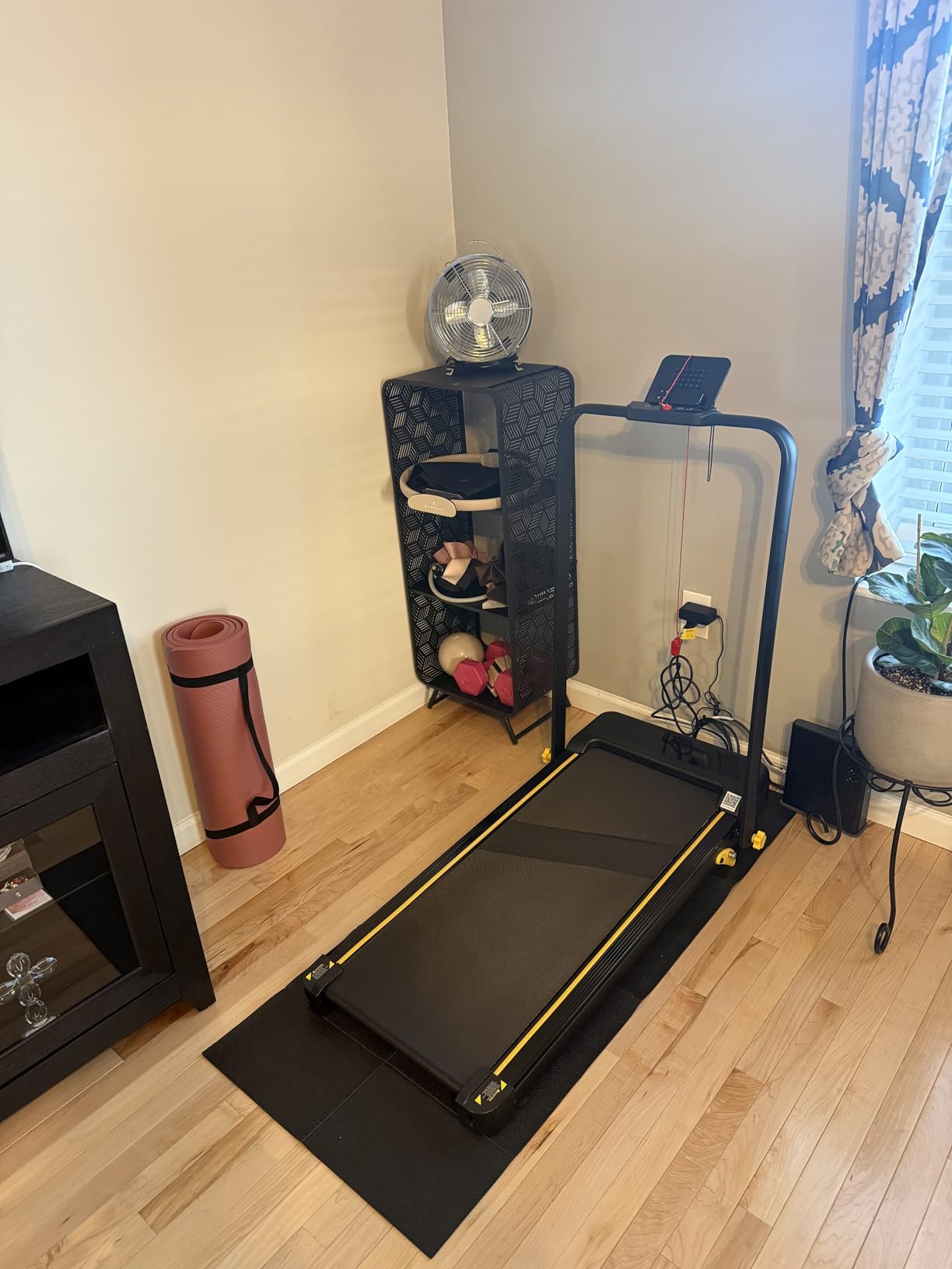 Foldable Treadmill with Incline, Walking Pad with Handle Bar 3 Level Incline, Portable Folding Treadmills for Home/Office 300 Lbs Capacity, Quiet Desk Treadmill with Remote Control & APP customer photo 2