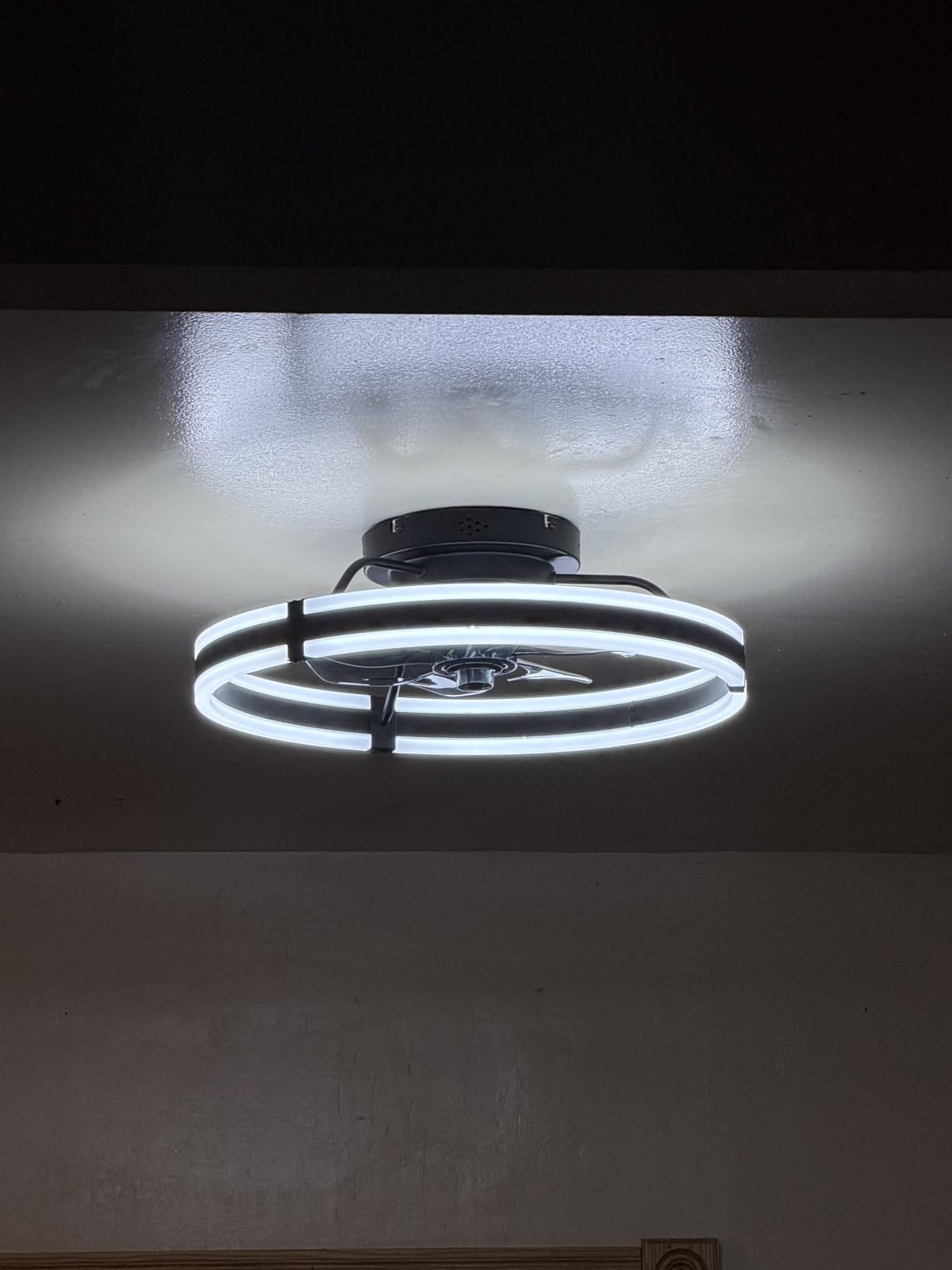 ZMISHIBO Ceiling Fans with Lights and Remote, 19.7'' Low Profile Ceiling Fan, 3000-6000K Dimmable Modern Flush Mount LED Fan Light, 6 Wind Speeds, Black Fandelier Ceiling Fans for Bedroom customer photo 1