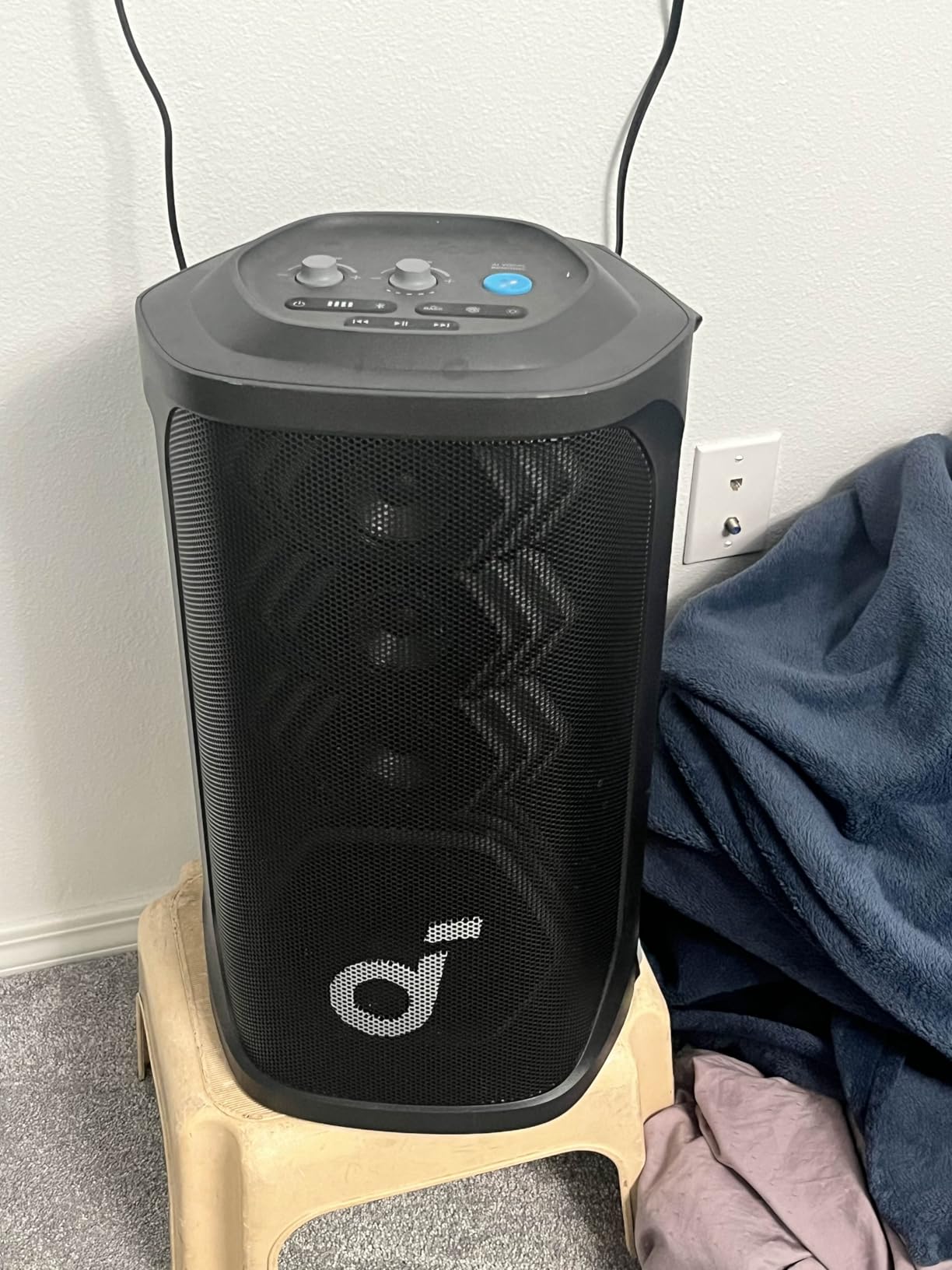 Soundcore Rave 3S AI Party Speaker with 2 Wireless Microphones, 200W Sound, AI Vocal Removal, Reverb, Light Show, 12H Playtime, Portable Bluetooth PA System for Home, Party, or Backyard customer photo 2