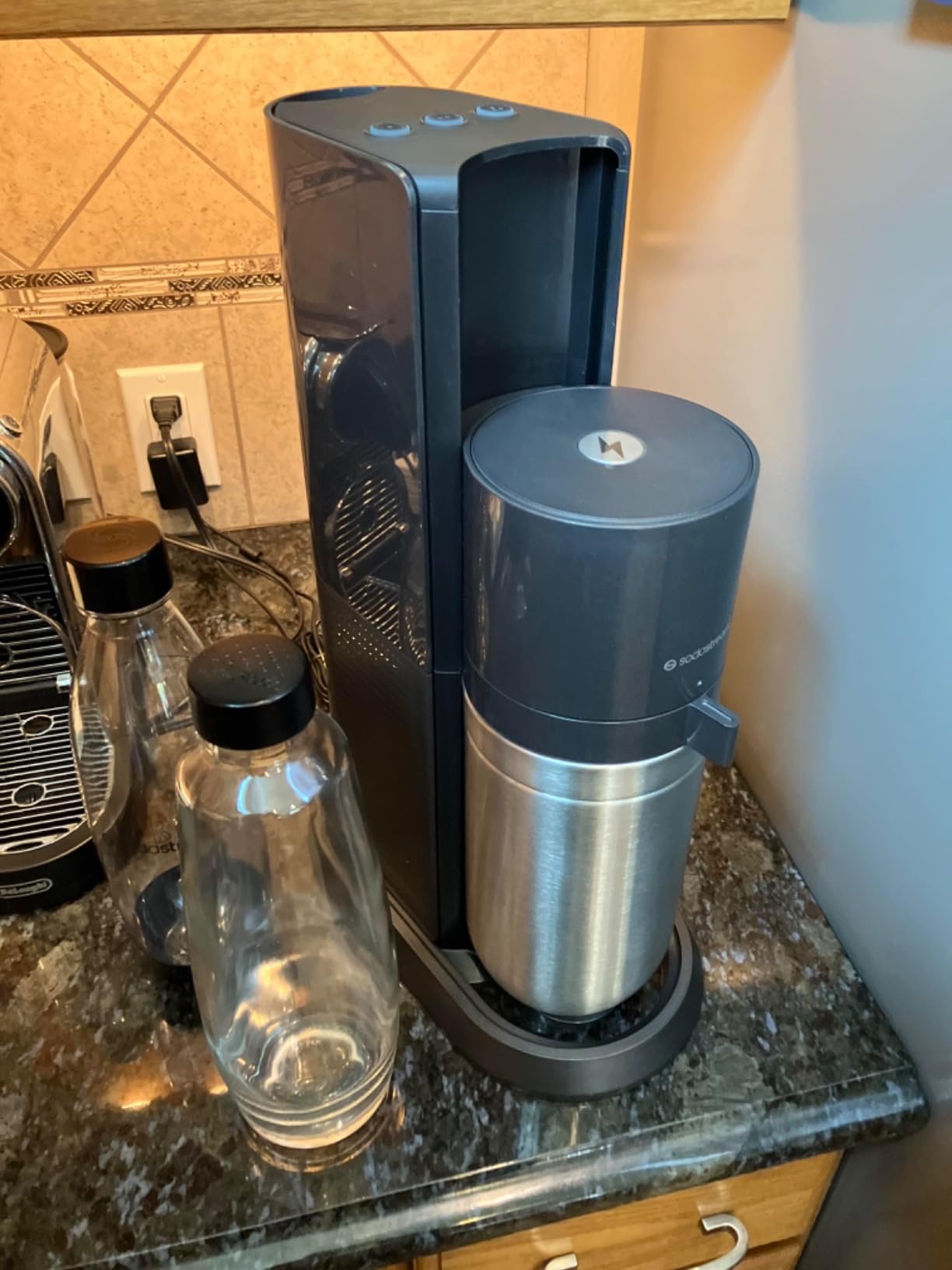 SodaStream E-Duo Sparkling Water Maker (Black) with 60L CO2, 1 BPA-Free Carbonating Bottle and (1)1L Glass Bottle customer photo 1