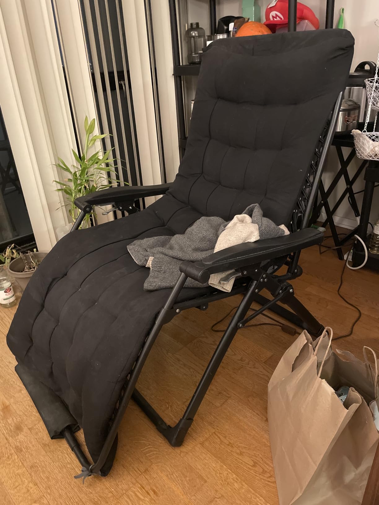 Suteck Oversized Zero Gravity Chair,33In XXL Outdoor Recliner Chair w/Removable Cushion&Headrest, Camping Lounge Chair w/Upgraded Lock&Footrest, Reclining Patio Chairs for Indoor Outdoor,500LBS customer photo 2