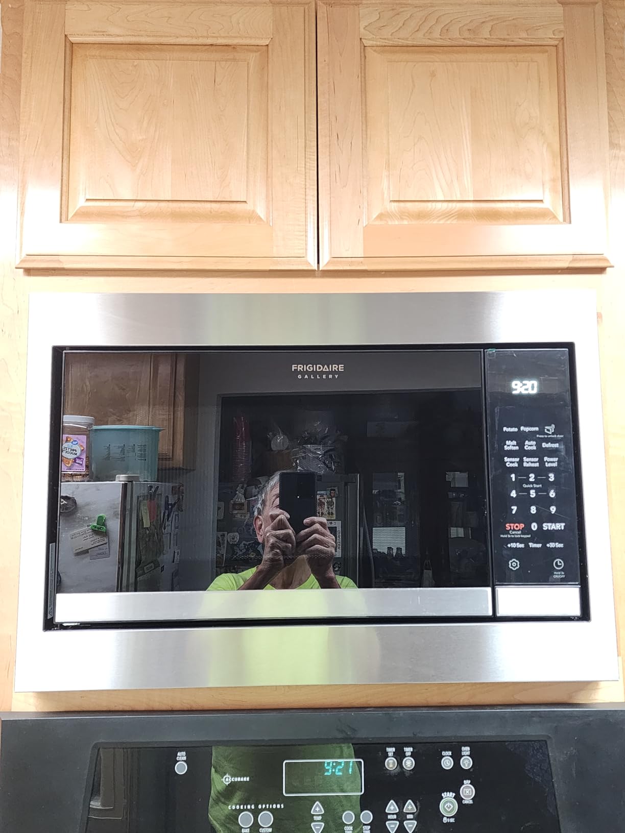 Frigidaire Gallery Series GMBS3068BF 2.2 cu. ft. Built-in Microwave Oven, Trim Kit Sold Separately customer photo 2