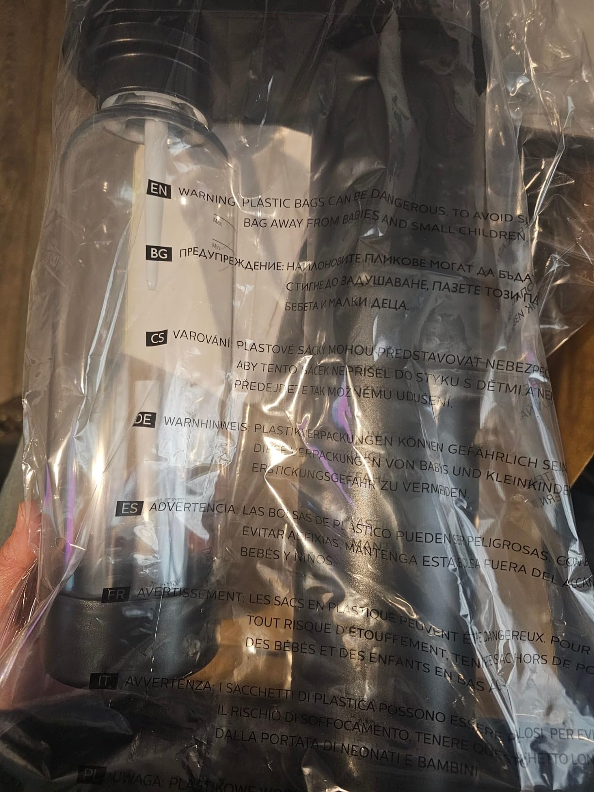 Philips Sparkling Water Maker ADD4901BKOQ/37, Plastic Soda Streaming Machine with Quick Twist Bottle, 1L BPA free PET Carbonating Bottle, Soda Maker Compatible with 60L CO2 Carbonator (NOT Included) customer photo 2