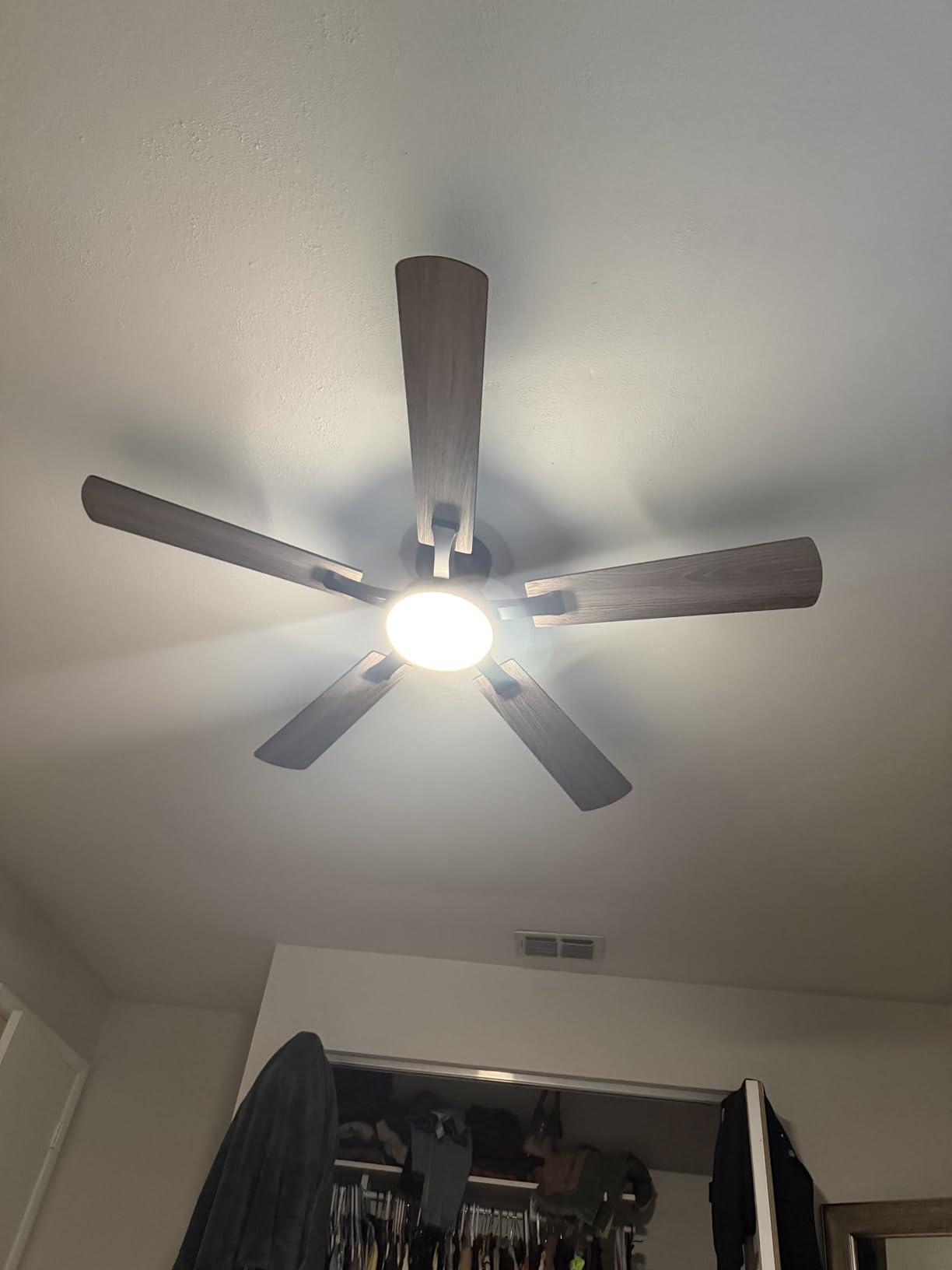 ZMISHIBO 52 Inch Ceiling Fan with Light, App&Remote Control, Flush Mount Low Profile, Dimmable 20W LED Light, Quiet Reversible Motor for Bedroom, Living Room, Apartment, Black customer photo 2