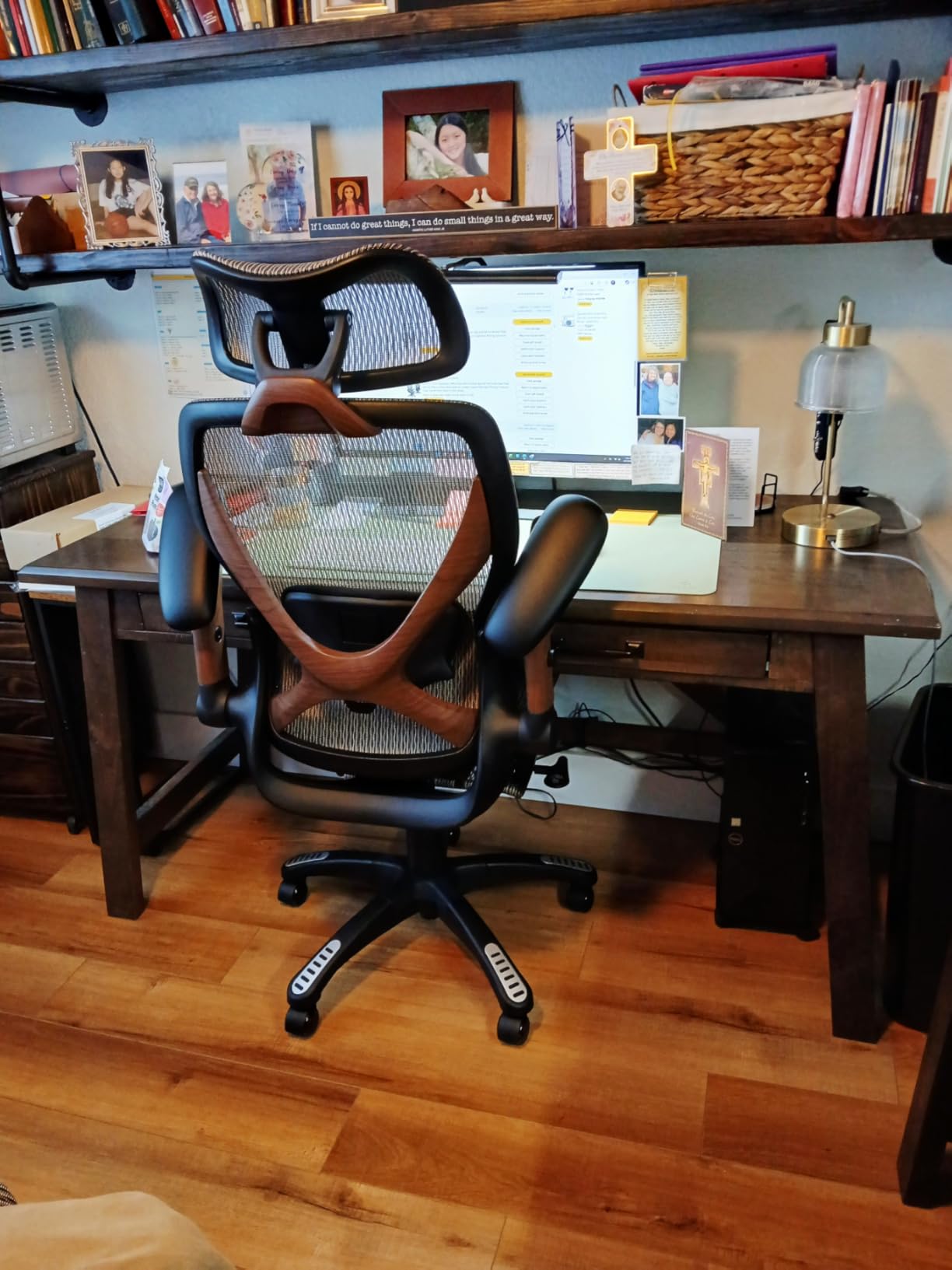 ELABEST X100 Ergonomic Mesh Office Chair with Footrest, Big and Tall Hone Desk Chair with 5D Flip-Up Arms customer photo 1