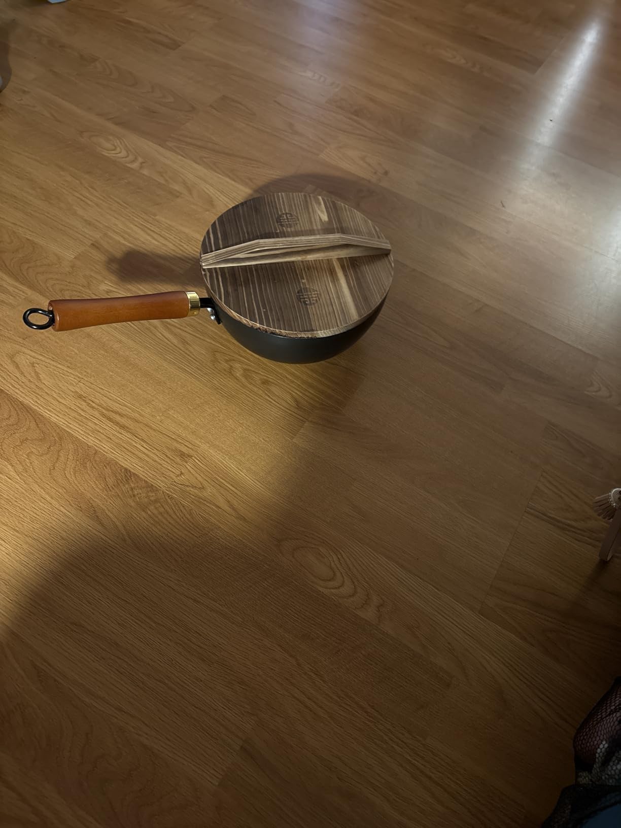 WANGYUANJI 10 Inch Carbon Steel Skillet, Hand-Hammered Frying Pan with Removable Handle No Chemical Coating, Flat Bottom Pow Wok Pan for Electric, Induction, and Gas Stoves (Seasoning Required) customer photo 1