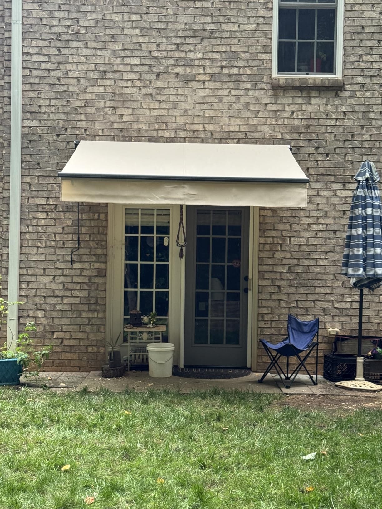 HOMEDEMO 8.2x6.5 Retractable Awning for Patio, Manual Awnings, Sunshade Shelter Crank Handle, UV & Waterproof Polyester Cover and Aluminum Frame for Outdoor Deck, Balcony, Yard, Beige customer photo 1