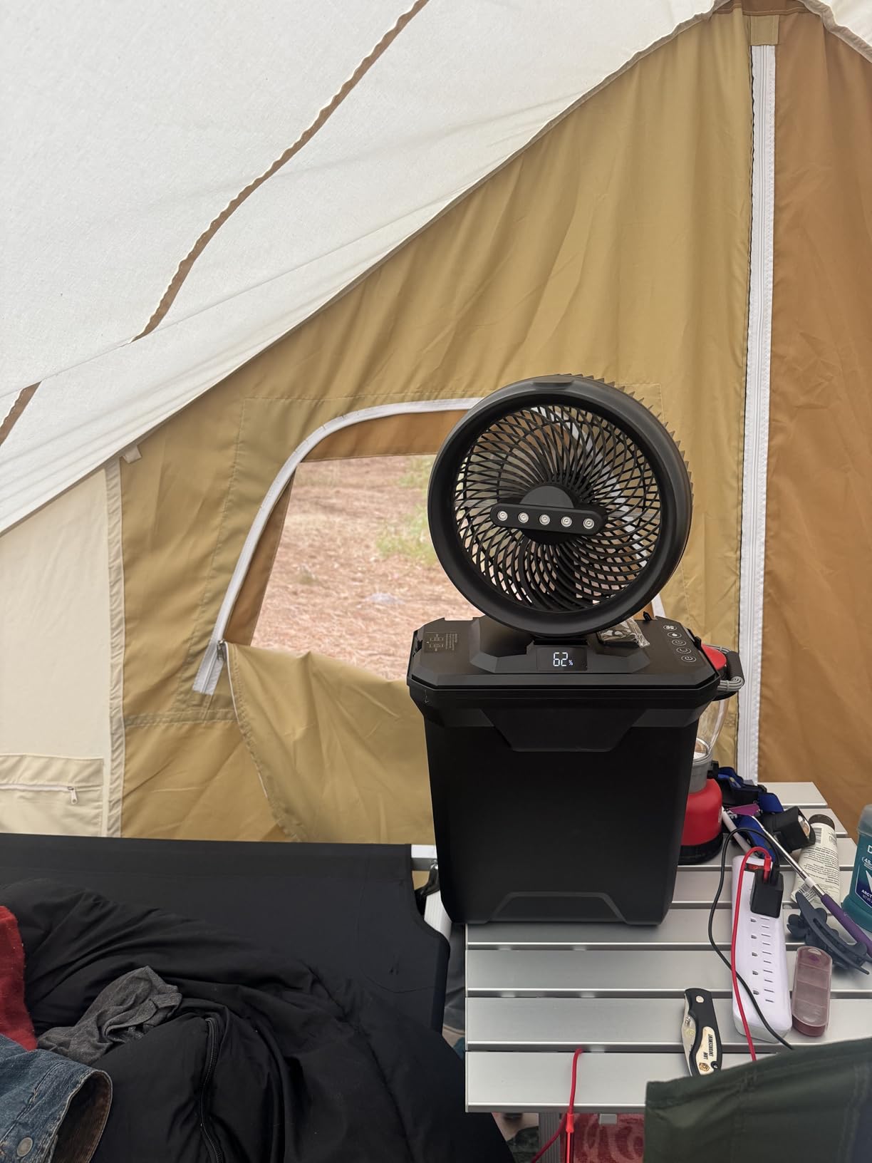 Koonie 10 Inch Camping Misting Fan 11L Tank, 20000mAh Cooling Battery Floor Fan with Remote customer photo 1