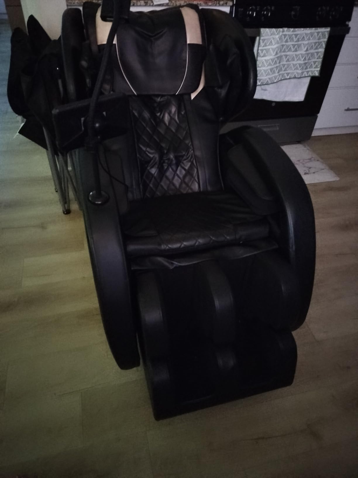 2026 Massage Chair Full Body, Zero Gravity SL-Track Shiatsu Massage Recliner Chair with Body Scan, 6 Fix Point Rollers,Airbags,Deep Yoga Stretch, Heating Function, Black customer photo 1