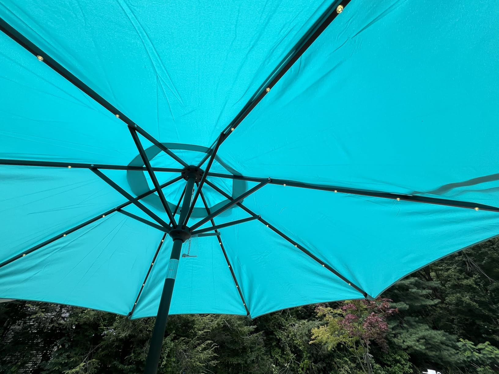 9FT Patio Umbrella with Solar Lights, Outdoor Market Umbrella with Tilt and Crank, LED Lighted Table Umbrella for Garden, Deck, Backyard, Pool, Beach customer photo 2