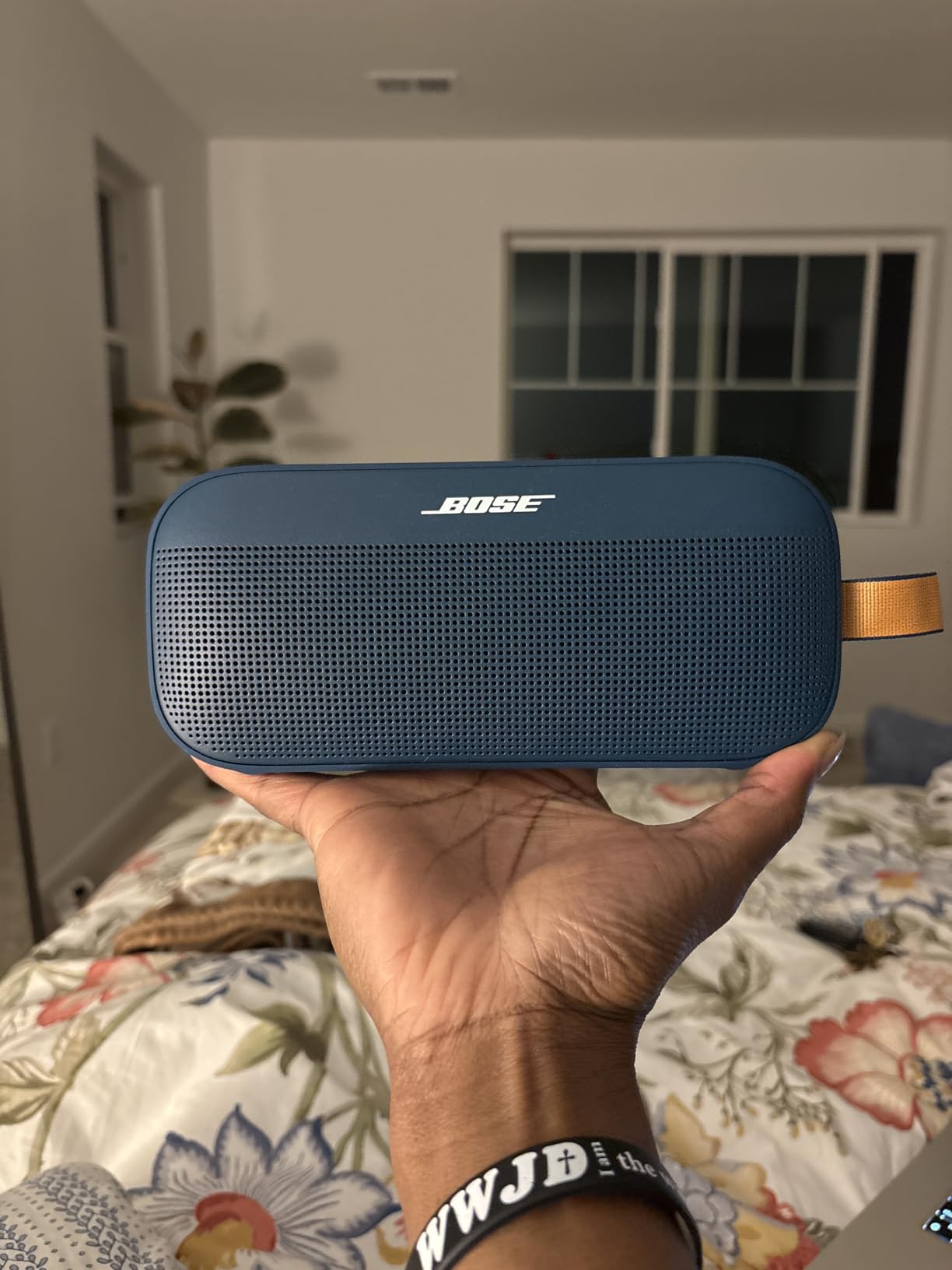 Bose SoundLink Flex Bluetooth Speaker (2nd Gen) - Portable Outdoor Speaker with Hi-Fi Audio, Waterproof and Dustproof, USB-C, Up to 12 Hours Battery Life, Twilight Blue - Limited Edition Color customer photo 2