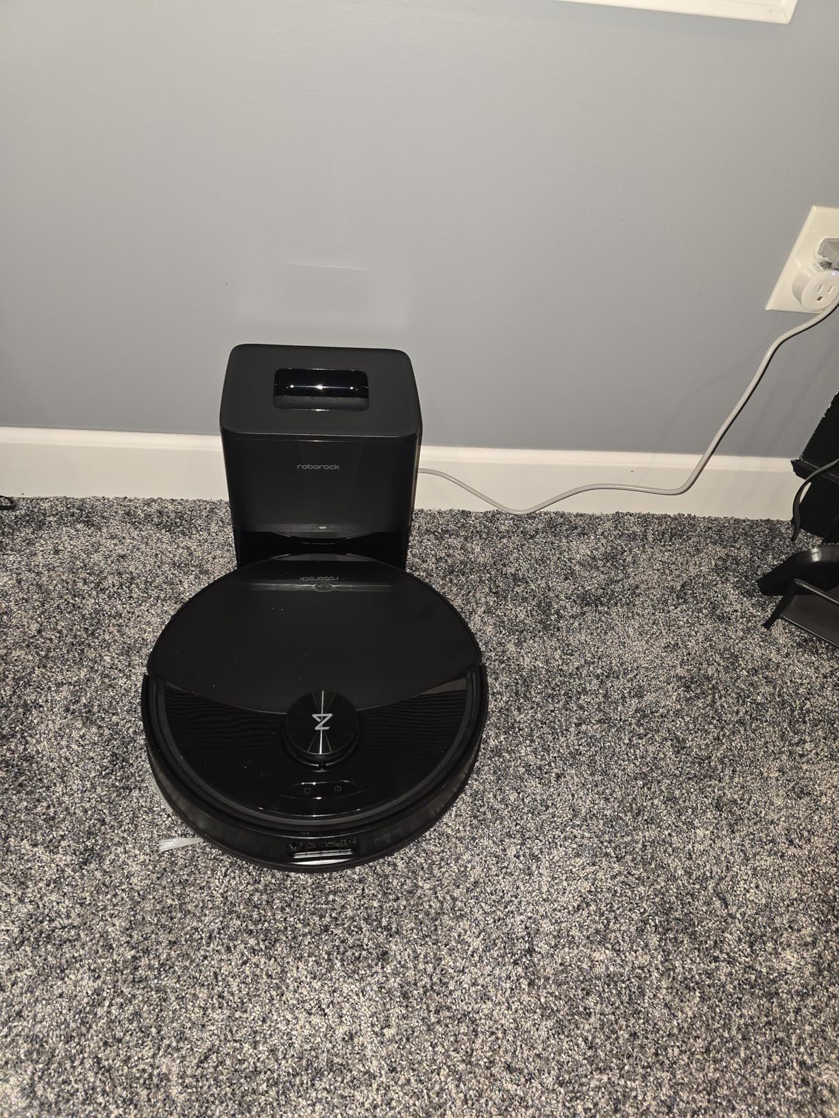 roborock Q10 S5+ Robot Vacuum and Mop, 10,000Pa Suction, Upgraded from Q8 max+, 70 Days Self-Emptying, Obstacle Avoidance, Sonic Mopping, Dual Anti-Tangle Design, Auto Mop Lifting, Black customer photo 1