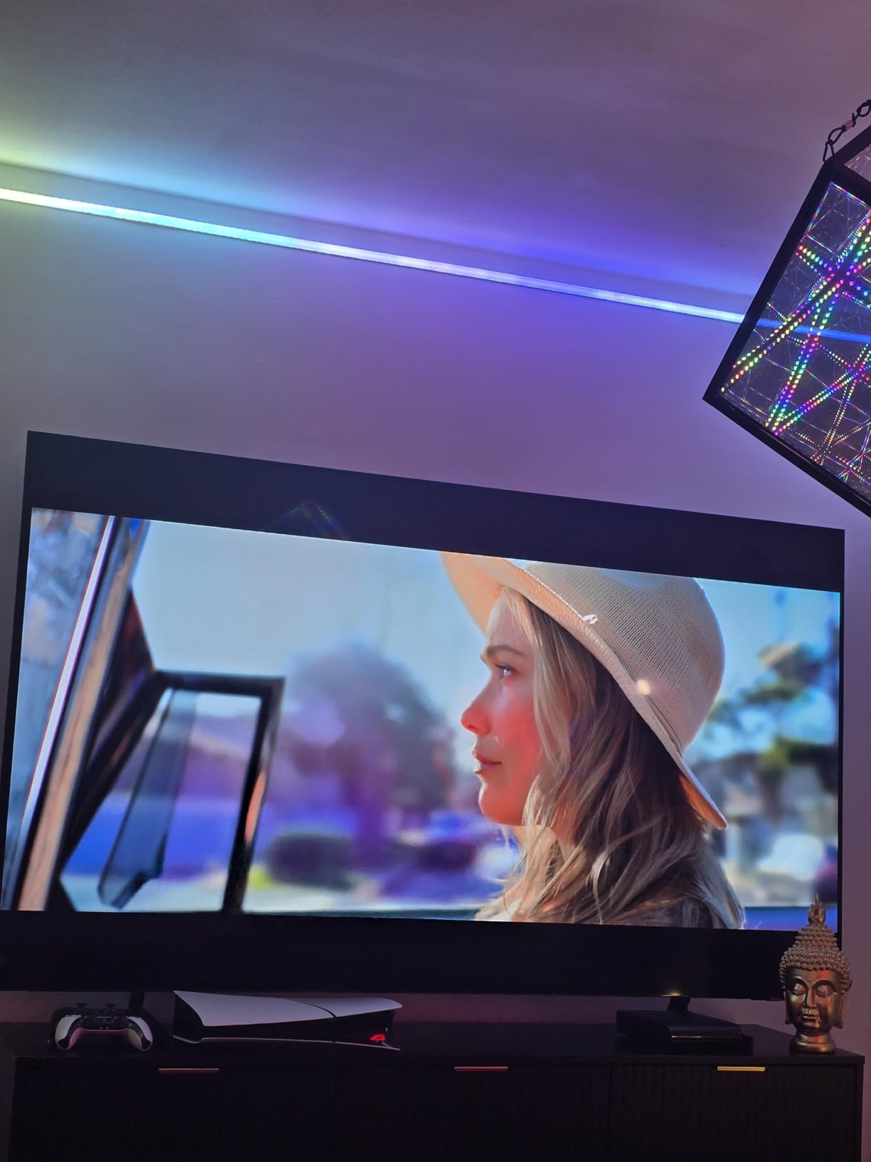 Samsung 55-Inch Class OLED 4K S85F Series, Vision AI Smart TV (2025 Model, 55S85F) Object Tracking Sound Lite w/Dolby Atmos, NQ4 AI Gen2 Processor, Contour Design, Color Booster Pro, Alexa Built-in customer photo 2