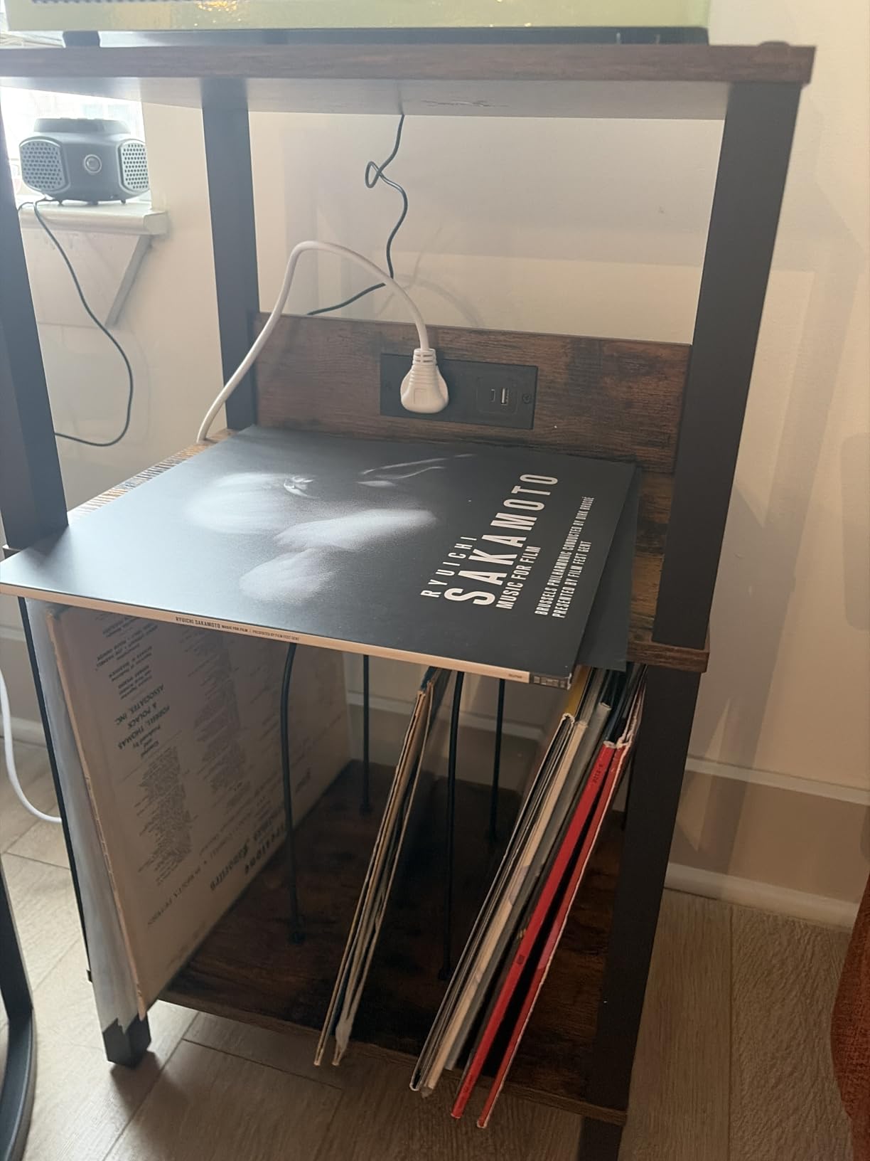 TUTOTAK Record Player Stand with Storage Up to 100 Albums,Record Storage Table,3 Tier End Table,Side Table for Living Room, Bedroom, Black TB01BK075 customer photo 1