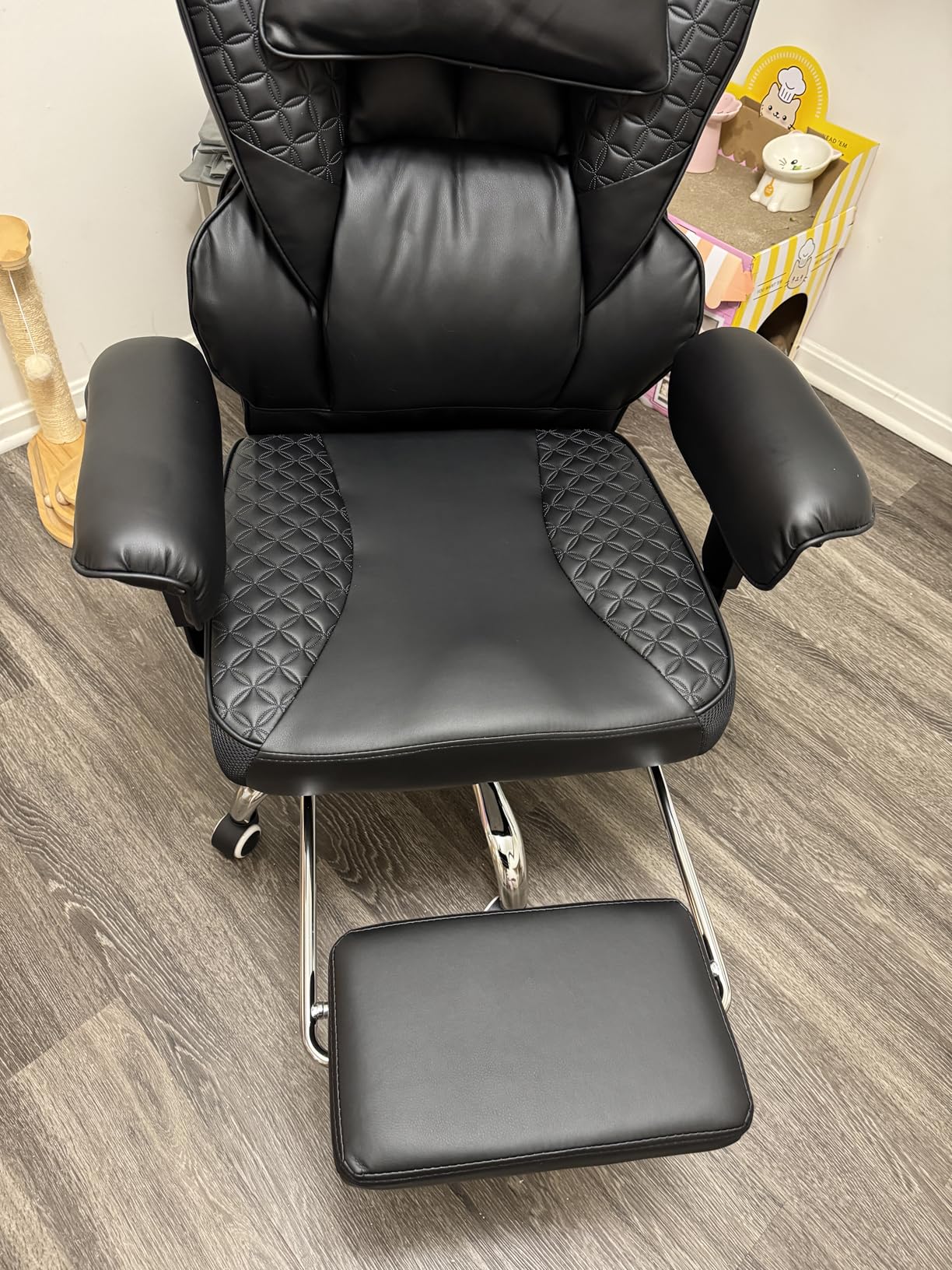 COMHOMA Big and Tall Office Chair Heavy Duty Wide Ergonomic Gaming Chair with Deluxe Embossing Designed Leather with Foot Rest,150 Reclining Adjustable Armrests Pocket Spring Back Support and Pillow customer photo 1