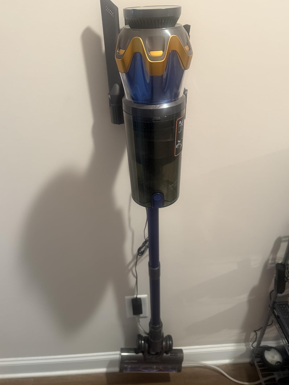 Cordless Vacuum Cleaner, Upgraded 650W 55KPA 70Mins Cordless Stick Vacuum Cleaner with Self-Standing and Touch Screen, Anti-tangle Wireless Vacumm, Vacuum Cleaners for Home/Pet Hair/Carpets/Floors customer photo 2