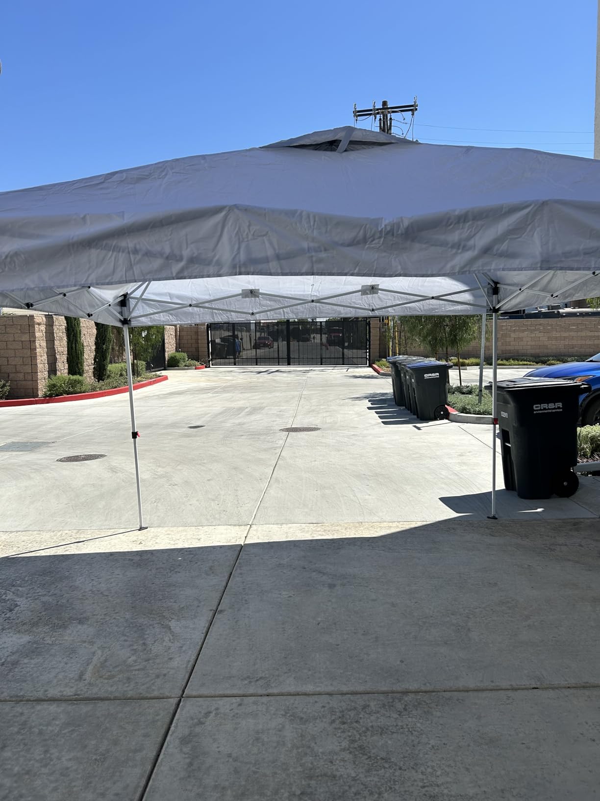Shades 10x10 Pop Up Canopy with One Push Setup, Heavy Duty Beach Tent with Wheels for Easy Moving, Sun Shelter for Parties, Events, Outdoor Gazebo with 420D Coated Waterproof White Fabric customer photo 1