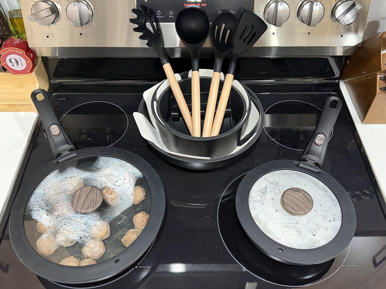 Astercook Non Stick RV Pots and Pans Ceramic Kitchen Cookware Set with Detachable/Removable Handle, Oven Safe, Induction Ready, Stackable, Black, 21 pcs customer photo 2