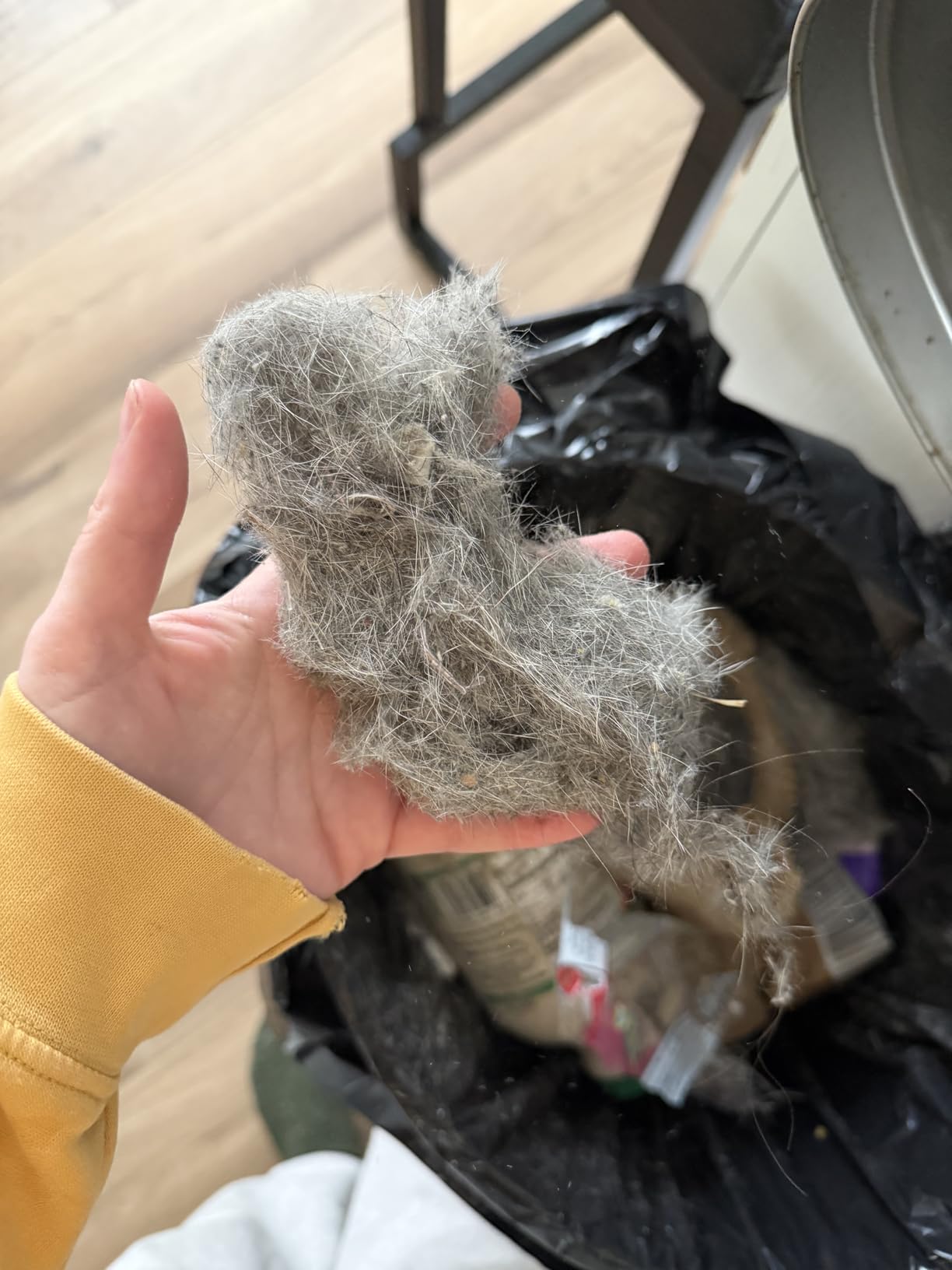 Shark Navigator Robot Vacuum with Bagless 30-Day Capacity Self-Empty Base, Powerful Suction, SmartPath Navigation, Self-Cleaning Brushroll, for Carpets & Hard Floors, White, AV2110S customer photo 1