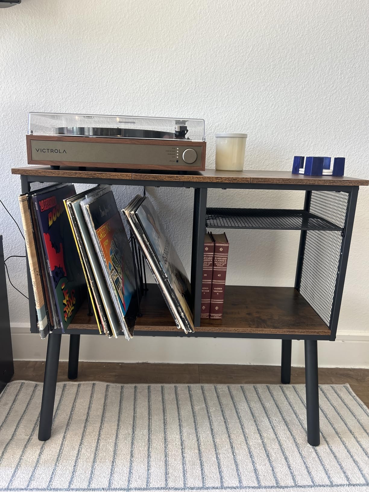 Record Player Stand with Adjustable Divider Vinyl Storage Holder Up to 200 Albums Mid-Century Large Record Player Table Vinyl Holder Turntable Stand End Table for Bedroom & Living Room, Patent Pending customer photo 2