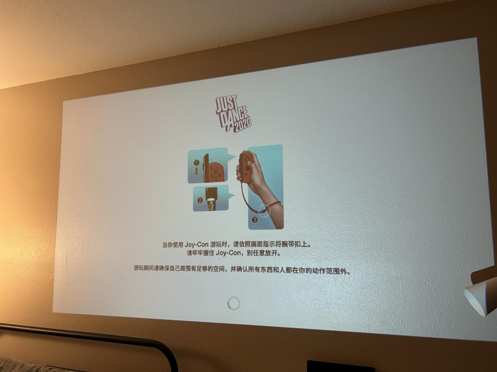 [Built-in APPS & Electric Focusing & 210° Rotation]Mini Projector With Wifi And Bluetooth, 1080P Portable Projector, Movie Projector for Bedroom, Supports Smartphones/TV Stick/iPad/PS5/Laptop/HDMI/USB customer photo 1