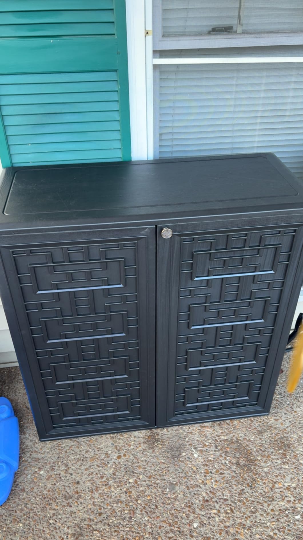 Outdoor Storage Cabinet Waterproof with Shelf,Resin Storage Sheds Outdoor Cabinets for tub Towels/Chemicals/Grill Items/Patio/Garden/Backyard, Size 34.3''L*15''W*36.2''H(Black) customer photo 1