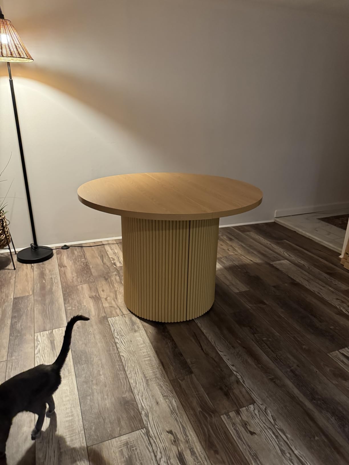 41 in-78 in Extendable Dining Room Table for 4-8, Round Expandable Kitchen Table with Fluted Base, Modern Farmhouse Oval Dinner Tables for Dining Room Kitchen Living Room (Natural) customer photo 2